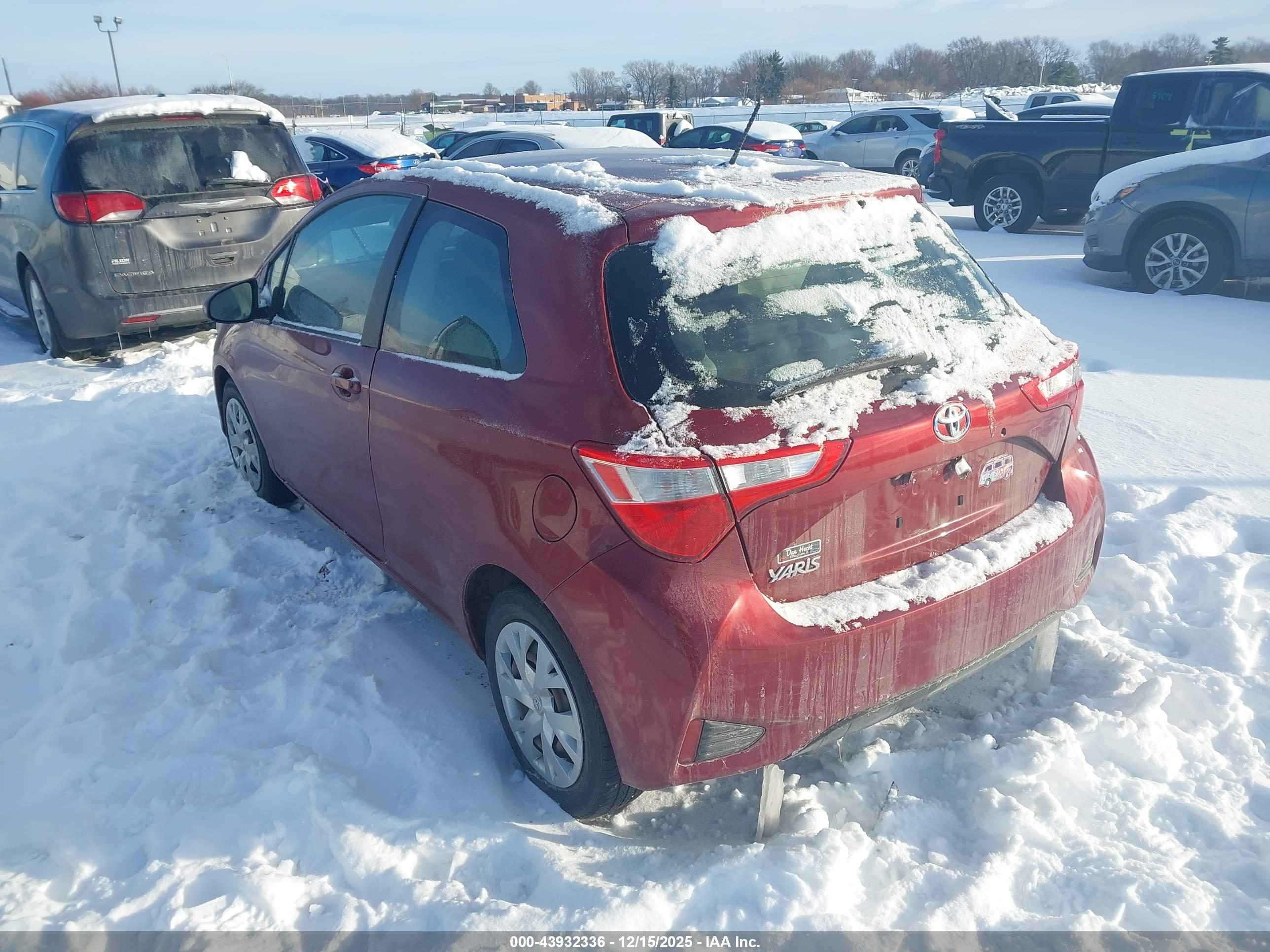 TOYOTA YARIS image 3