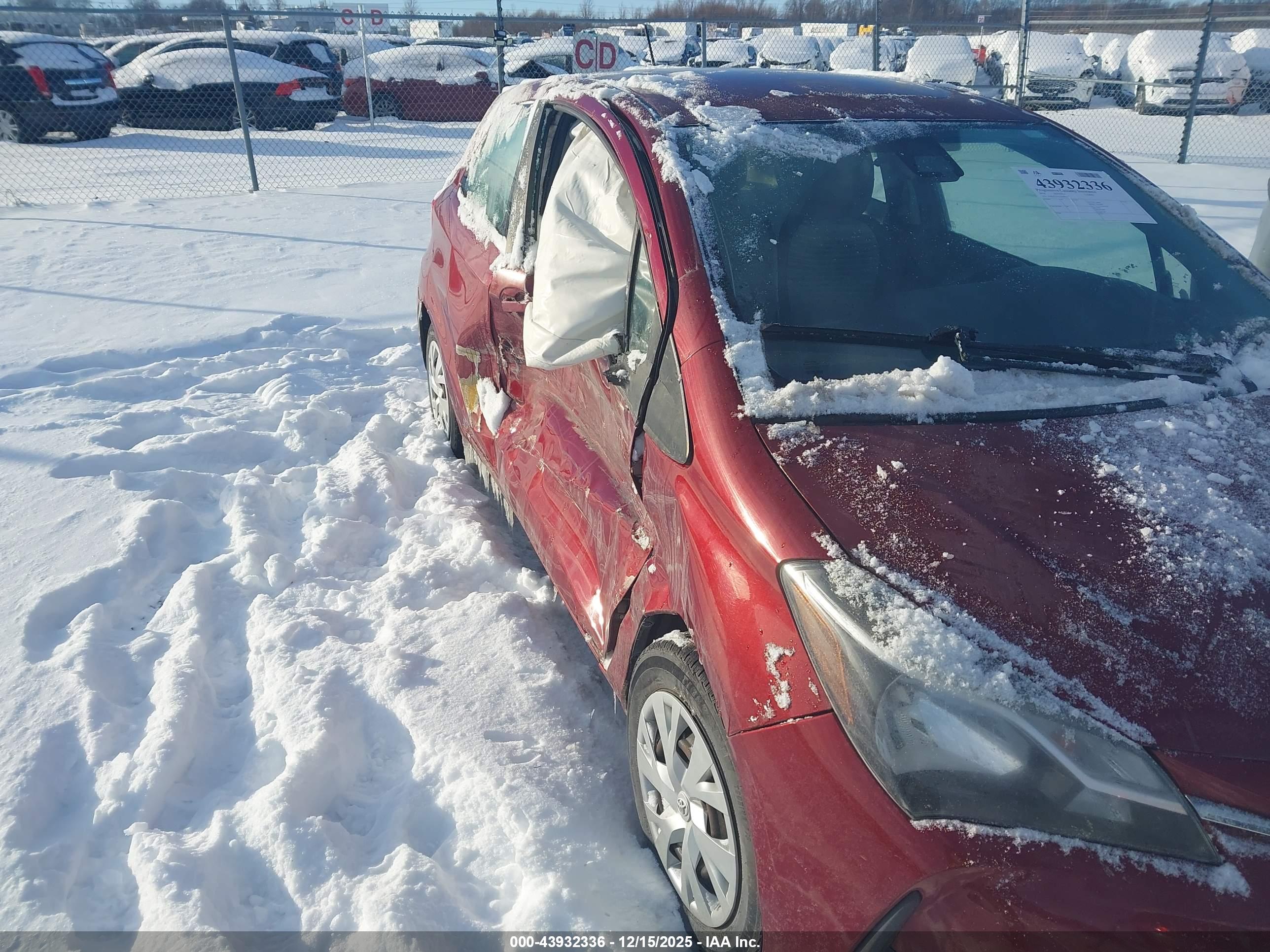TOYOTA YARIS image 6