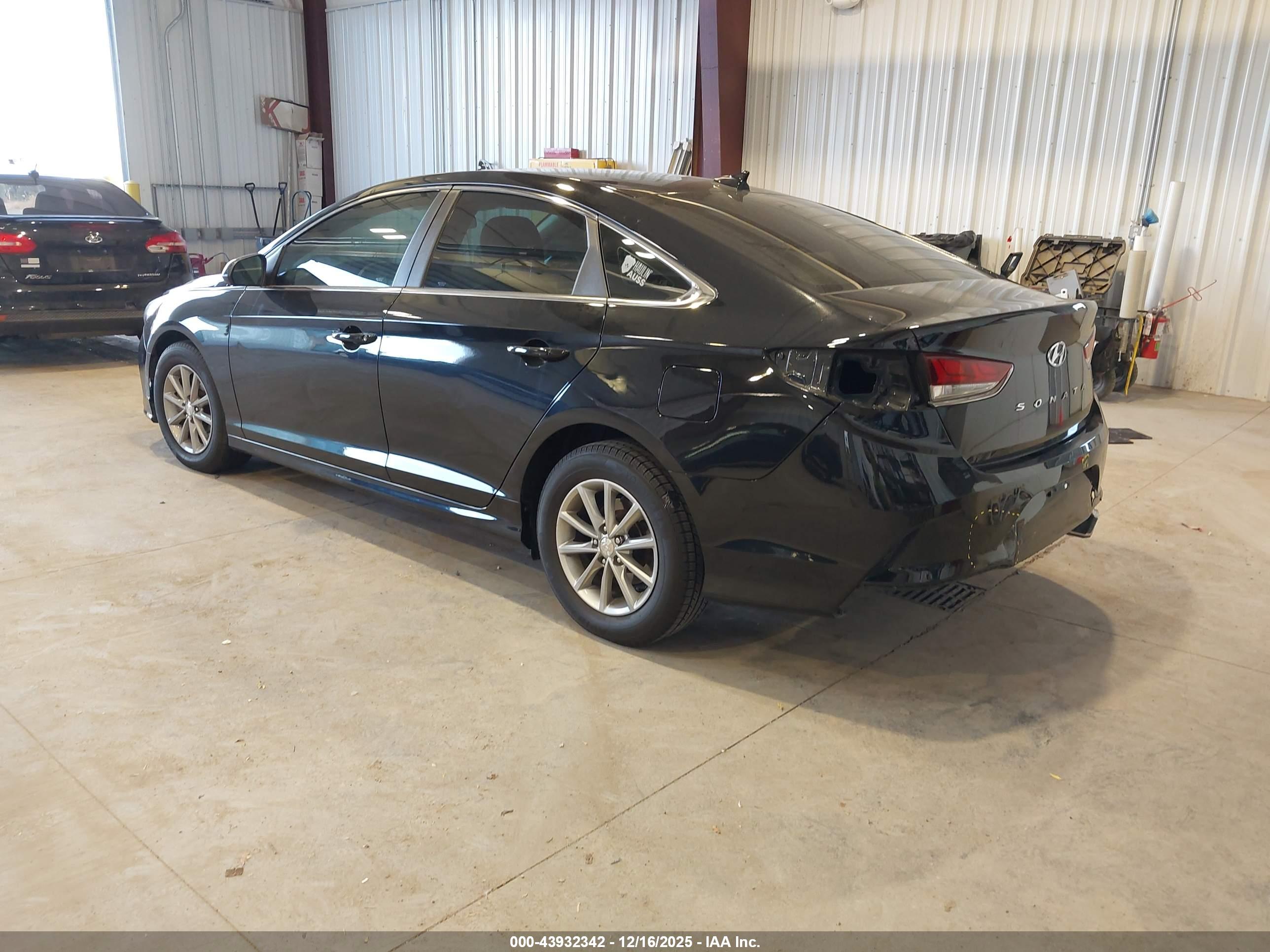 HYUNDAI SONATA image 3