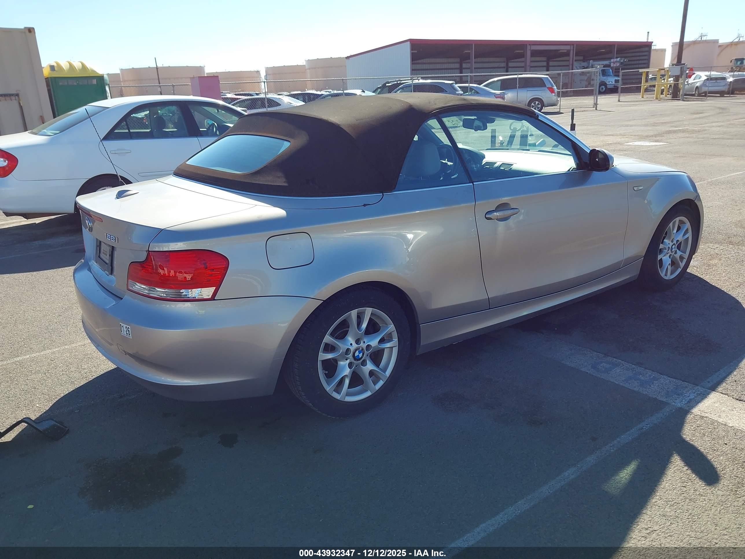BMW 128I image 4