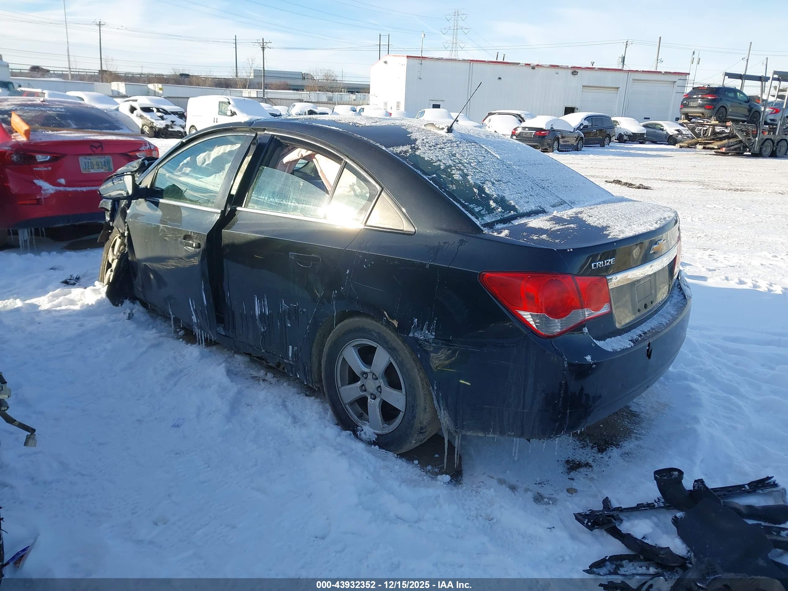 CHEVROLET CRUZE image 3
