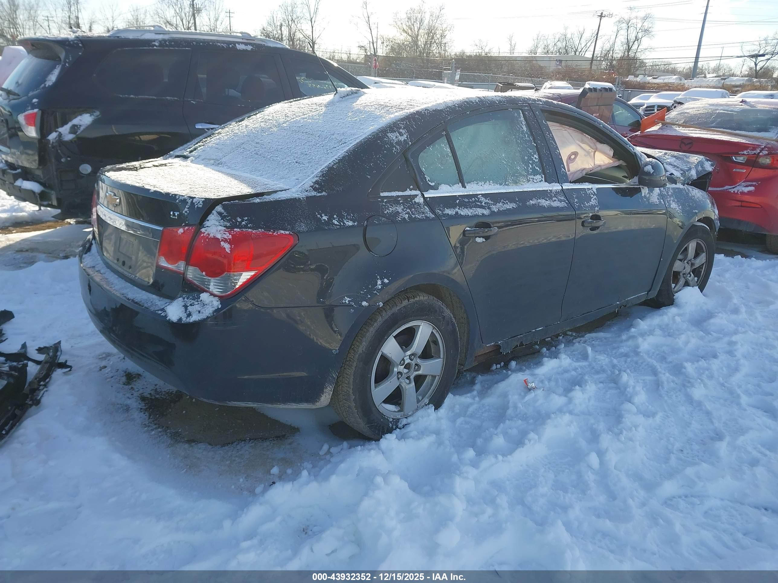 CHEVROLET CRUZE image 4