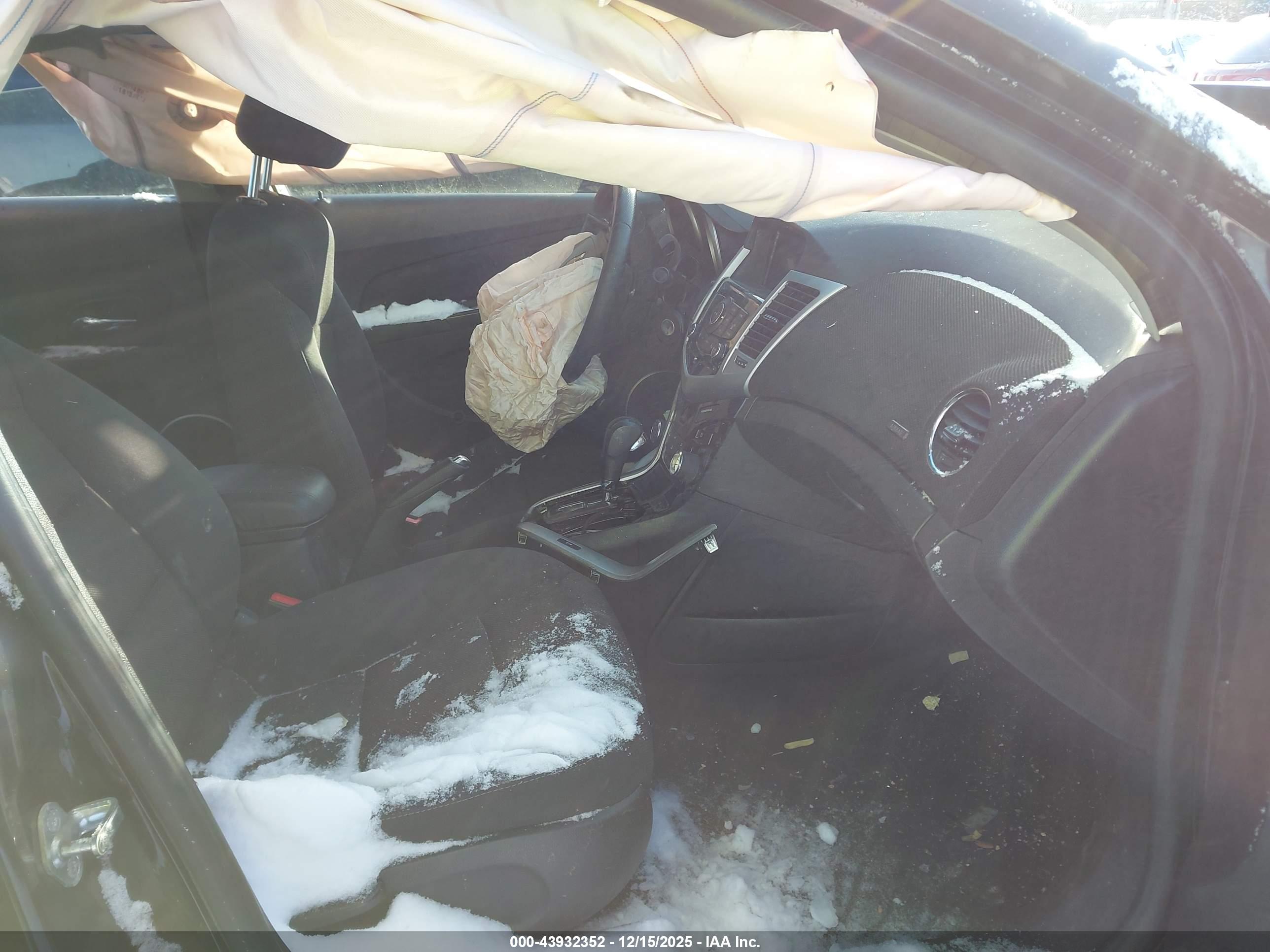 CHEVROLET CRUZE image 5