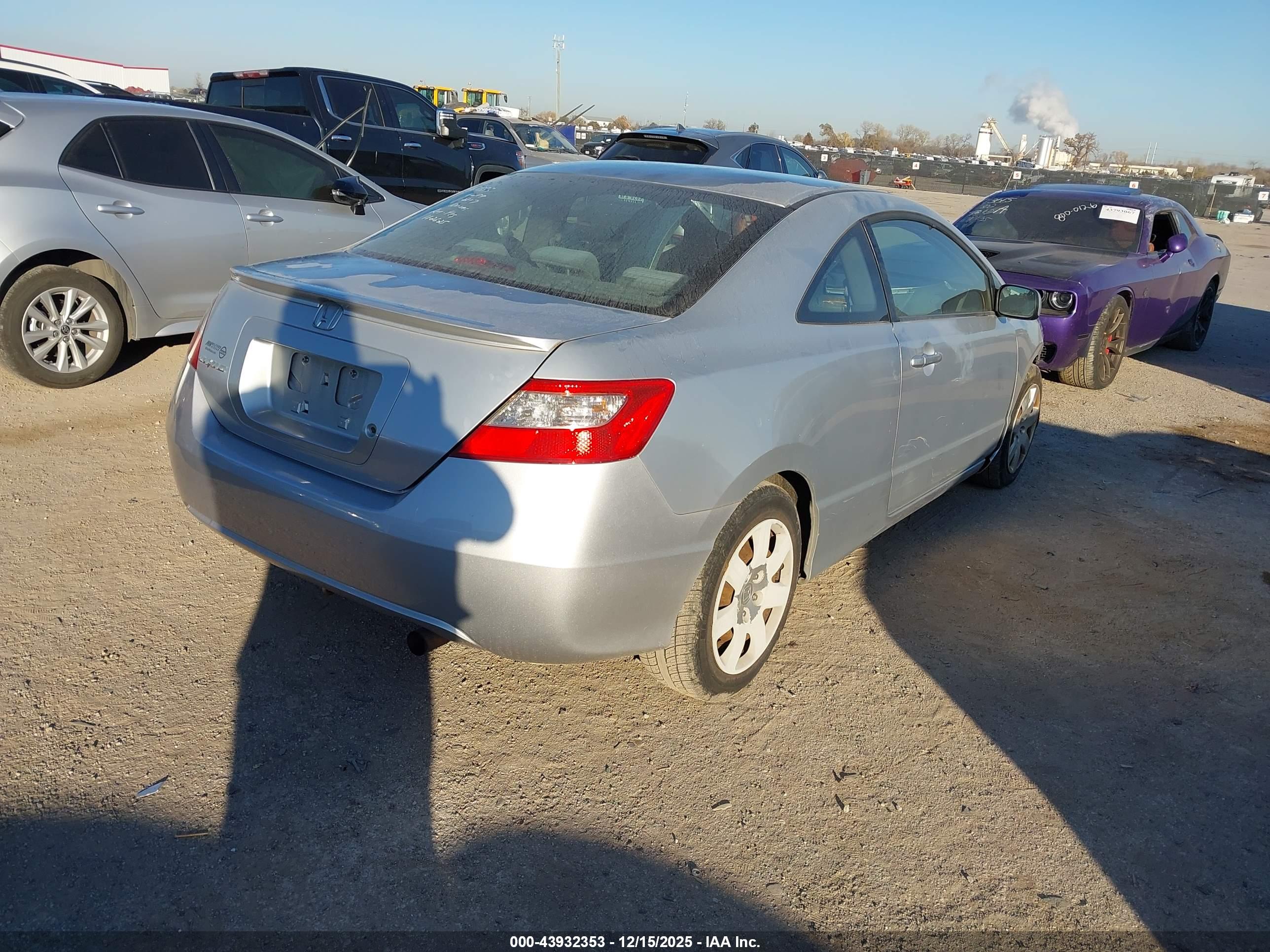 HONDA CIVIC image 4