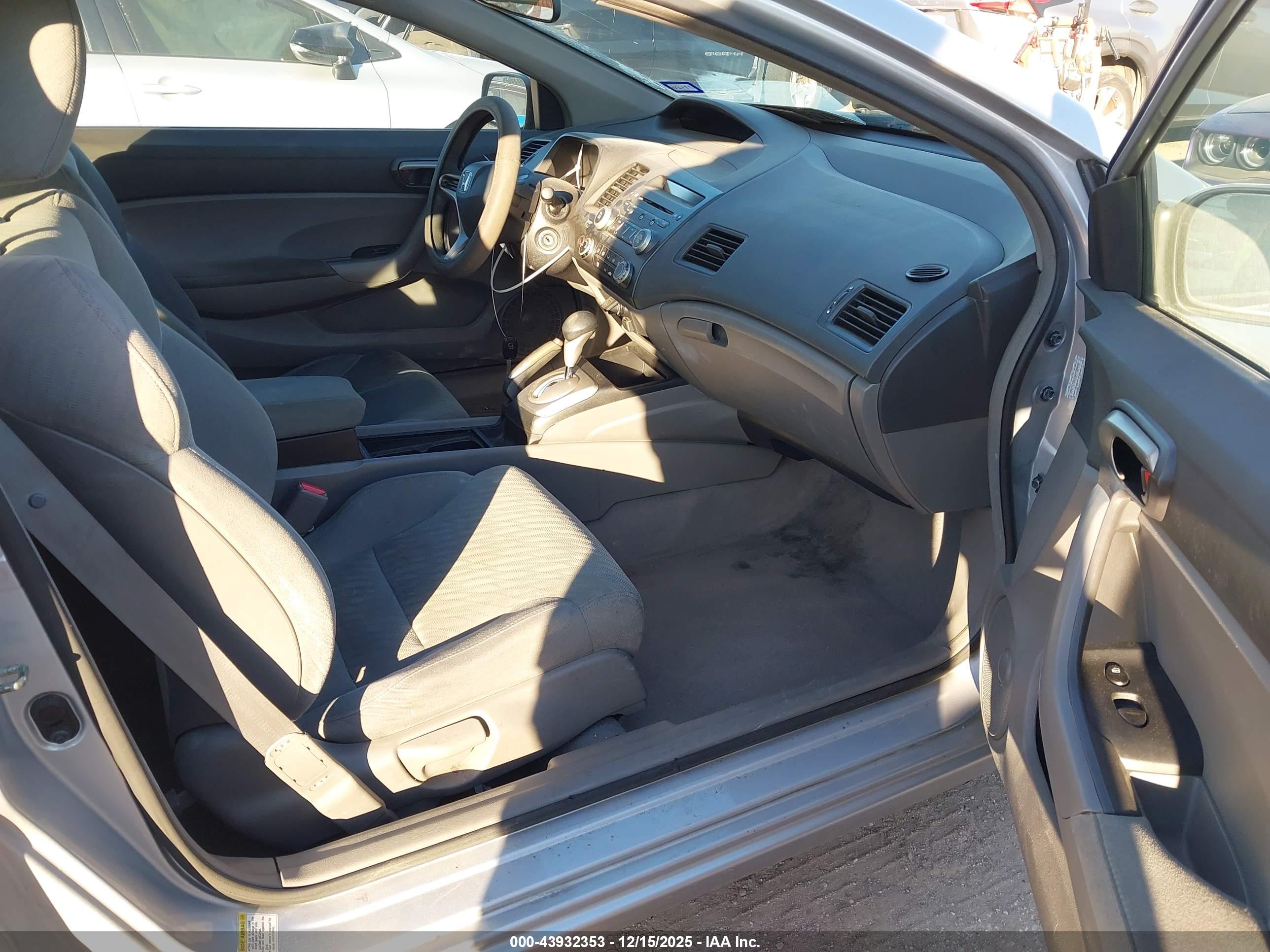 HONDA CIVIC image 5