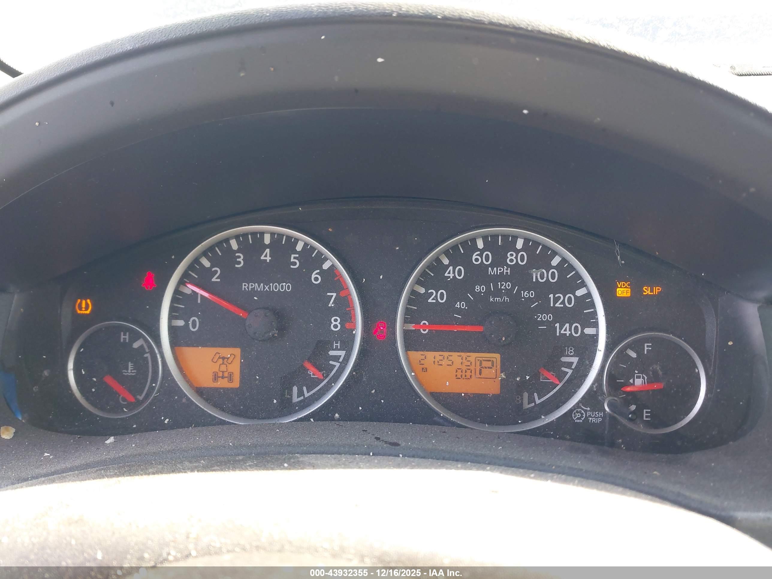 NISSAN PATHFINDER image 7