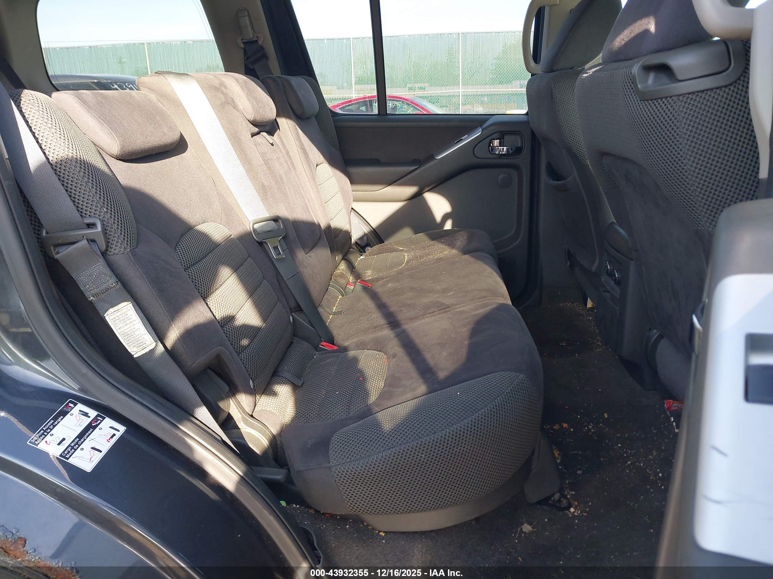 NISSAN PATHFINDER image 8