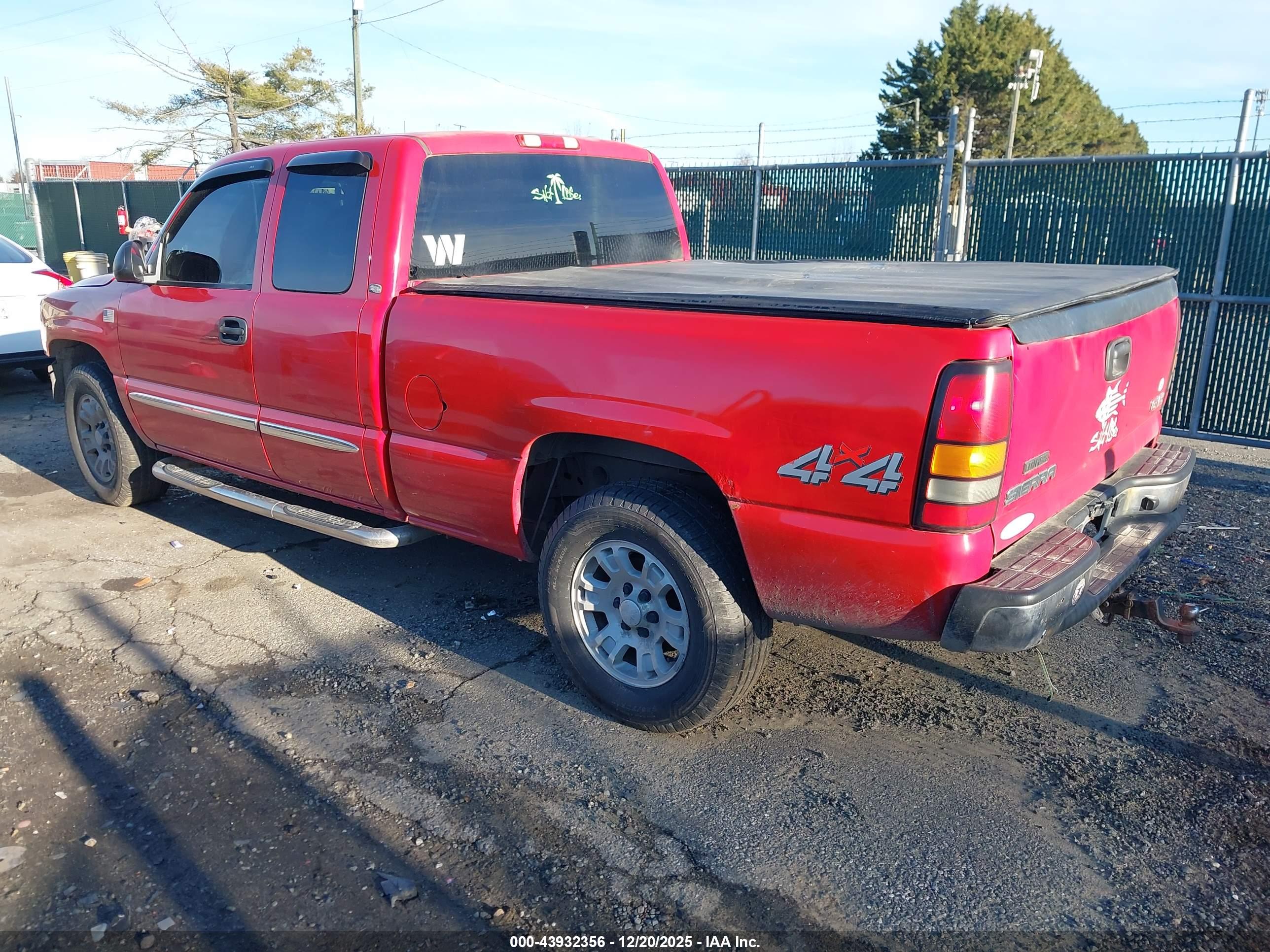 GMC SIERRA image 3
