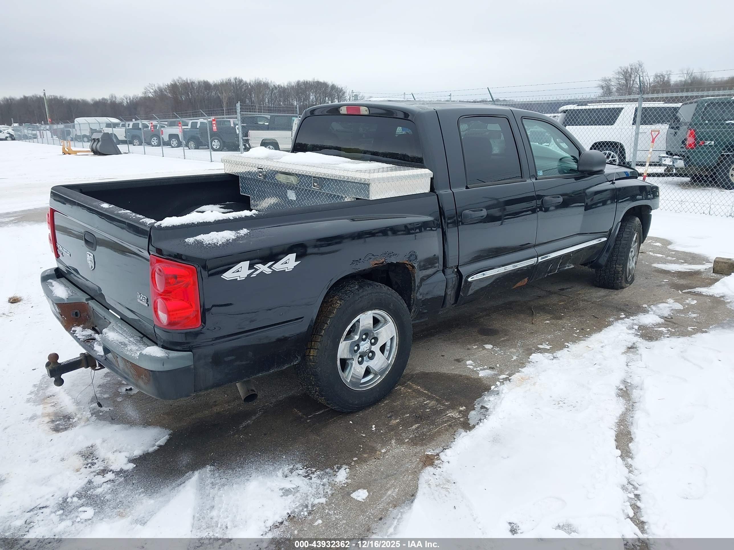DODGE DAKOTA image 4