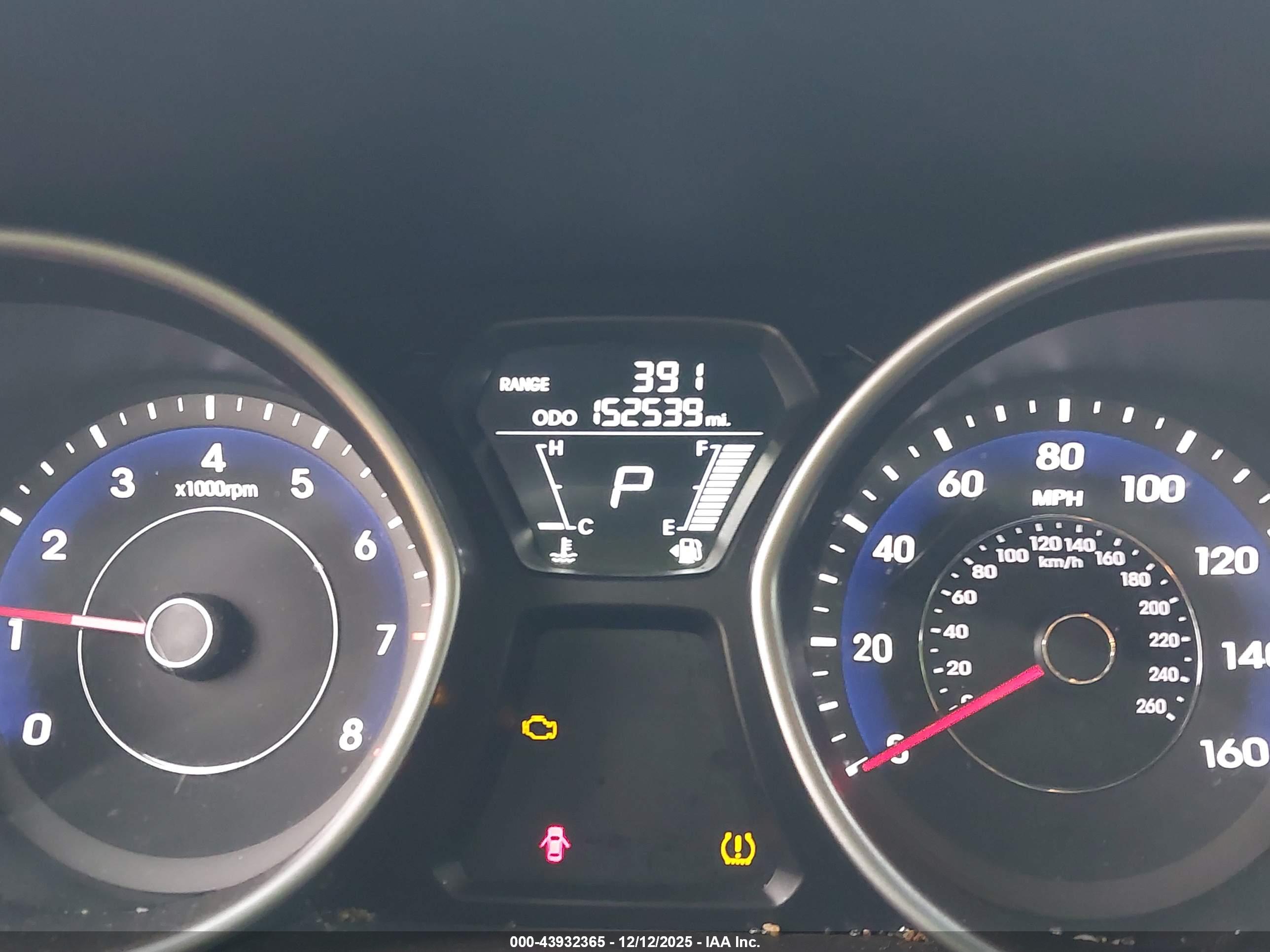 HYUNDAI ELANTRA image 7