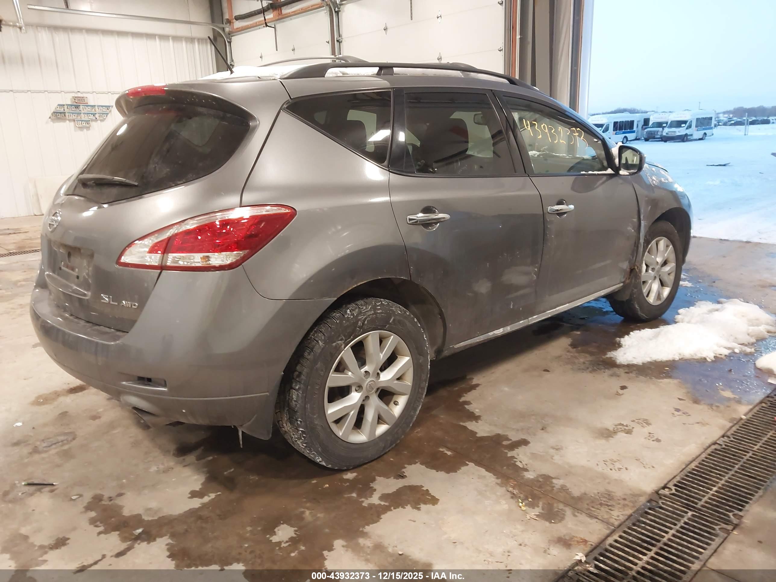 NISSAN MURANO image 4