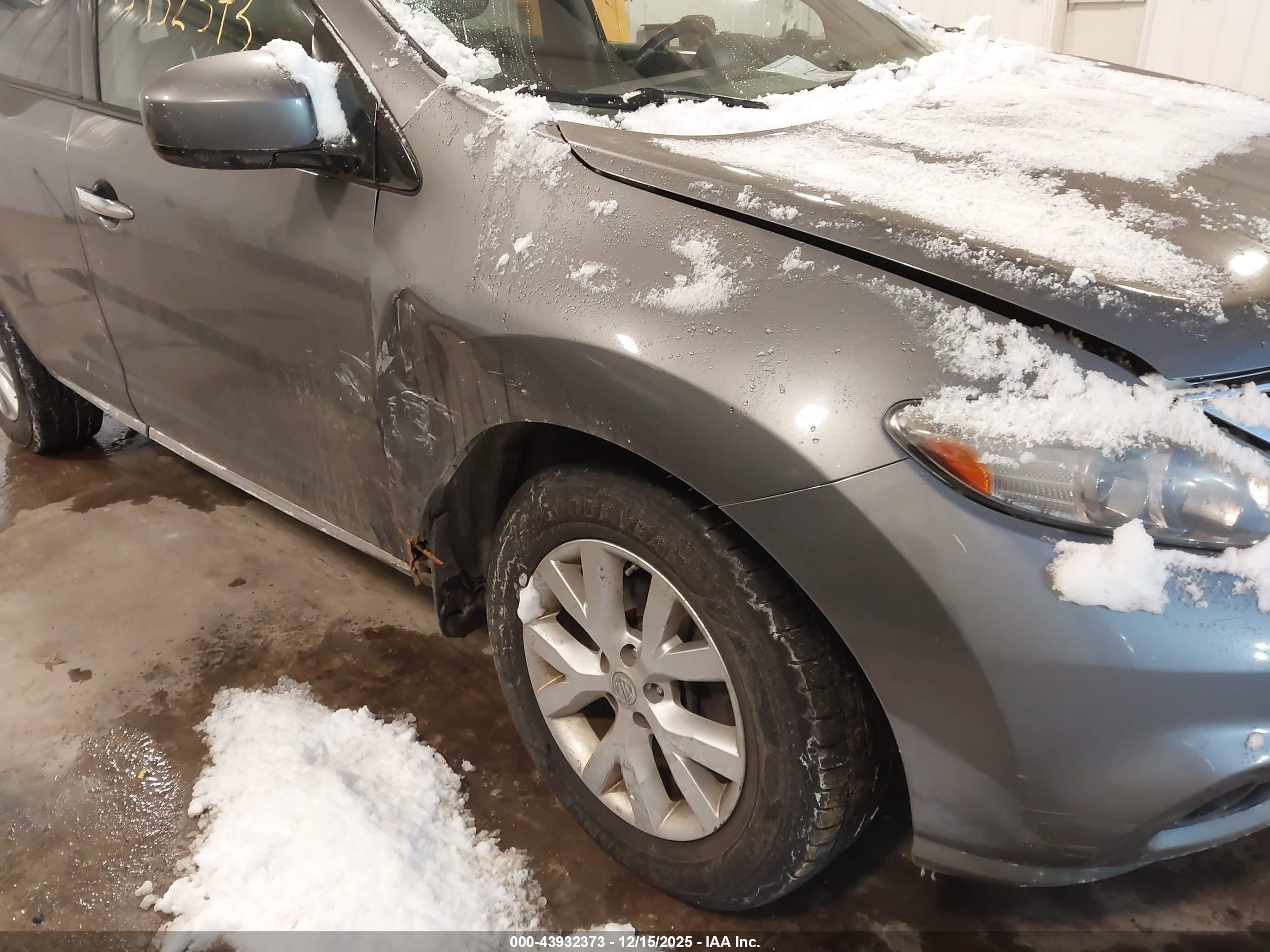 NISSAN MURANO image 6