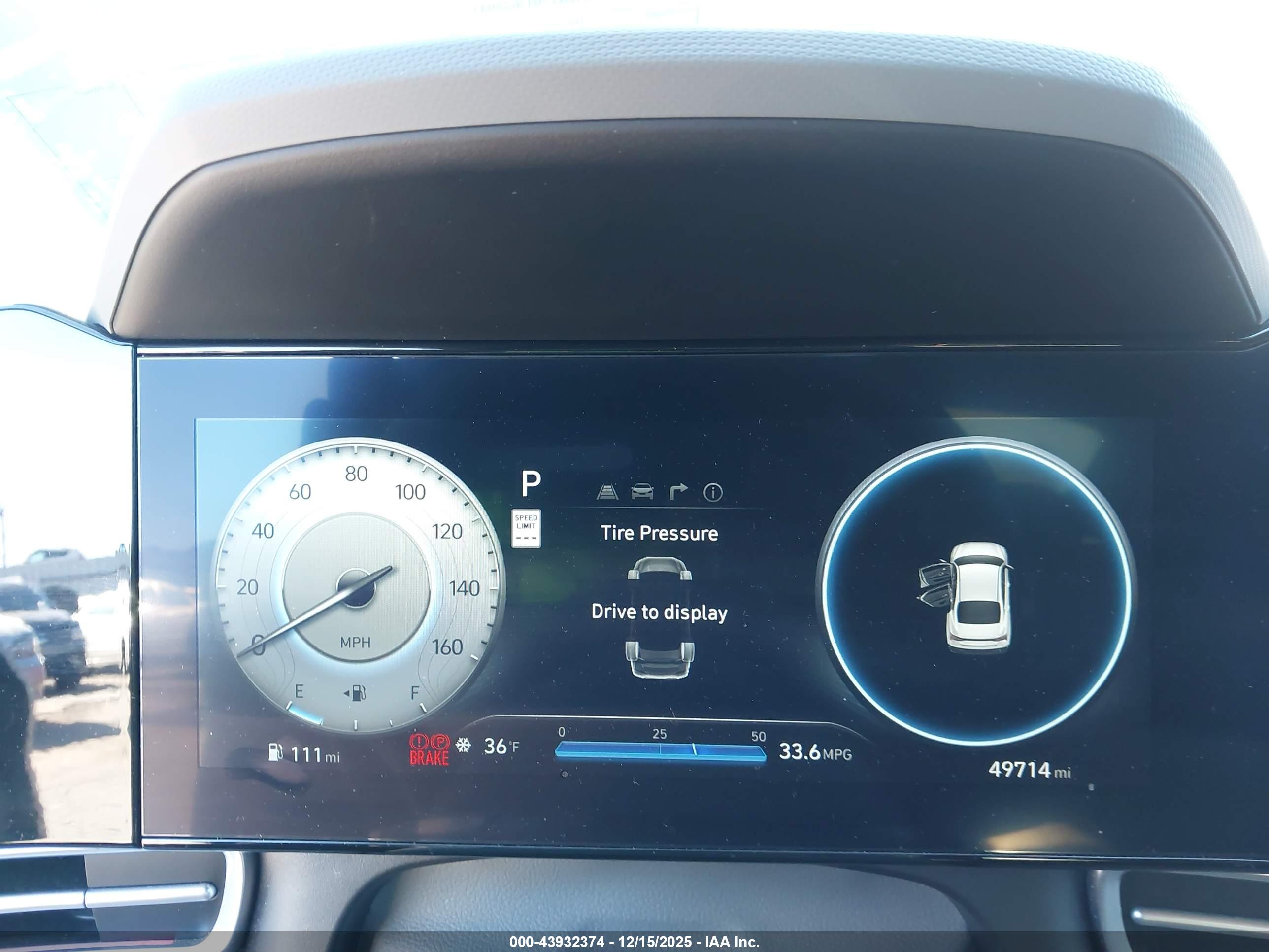 HYUNDAI ELANTRA image 7