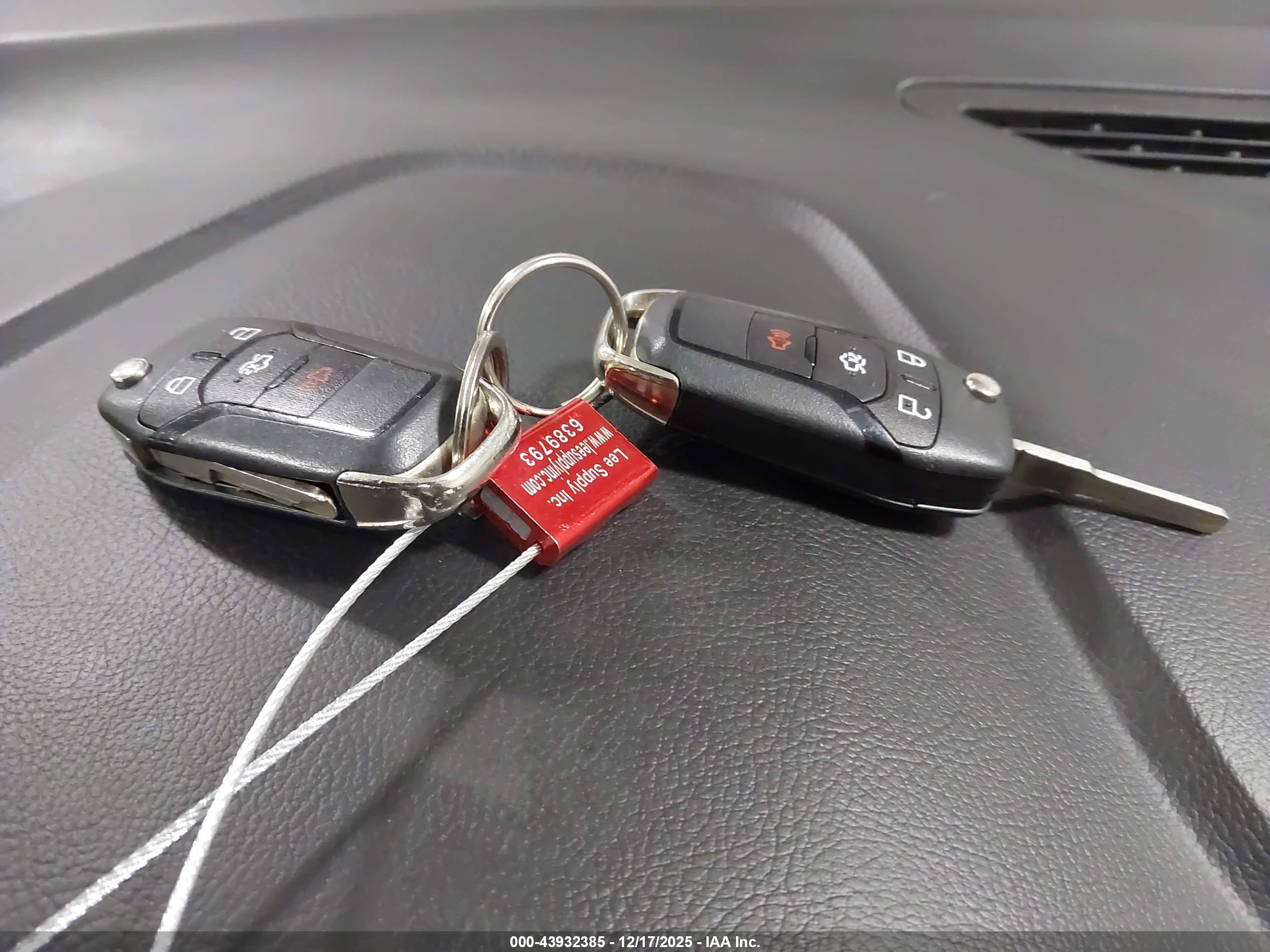 FORD FUSION image 11