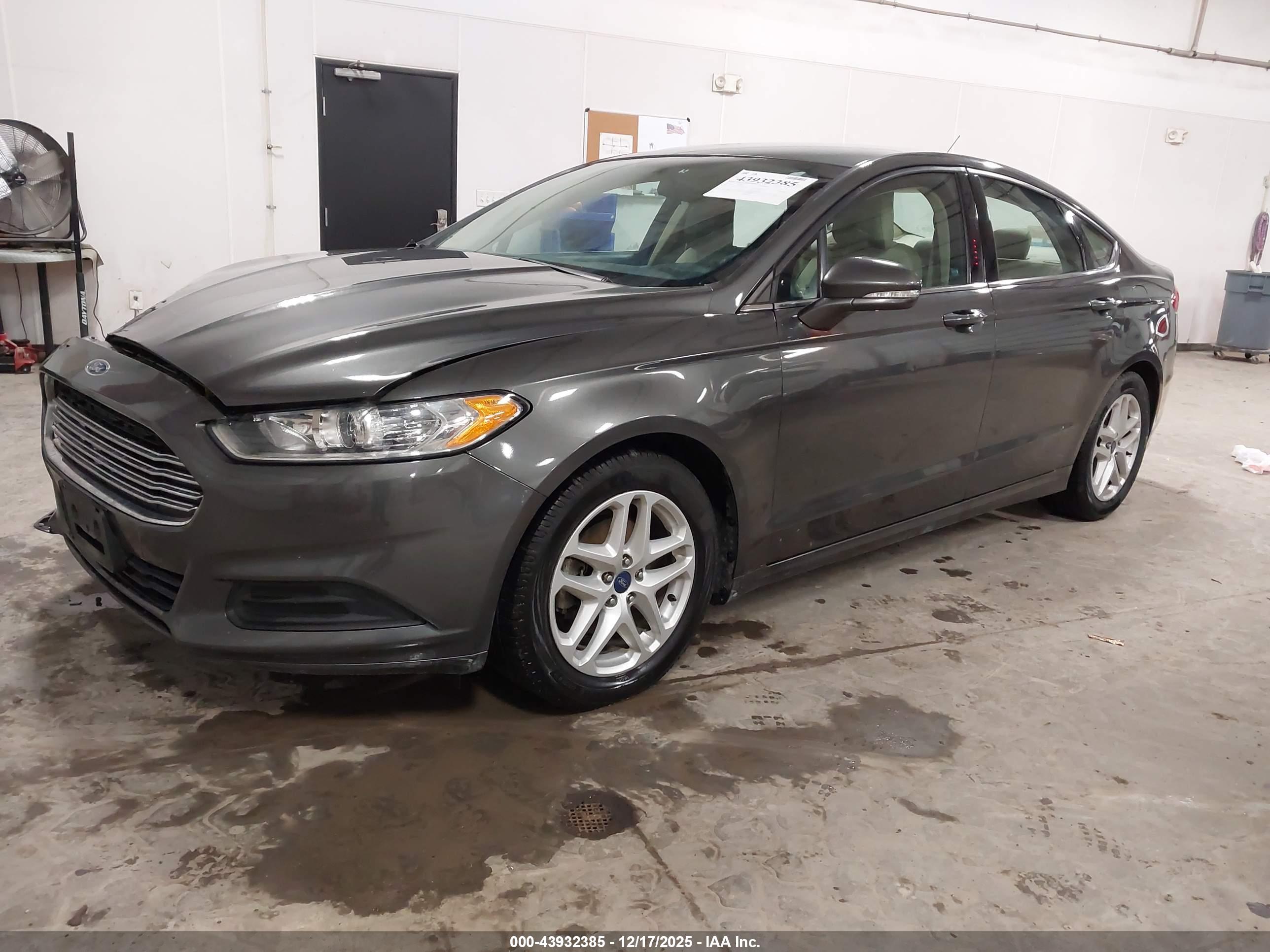 FORD FUSION image 2