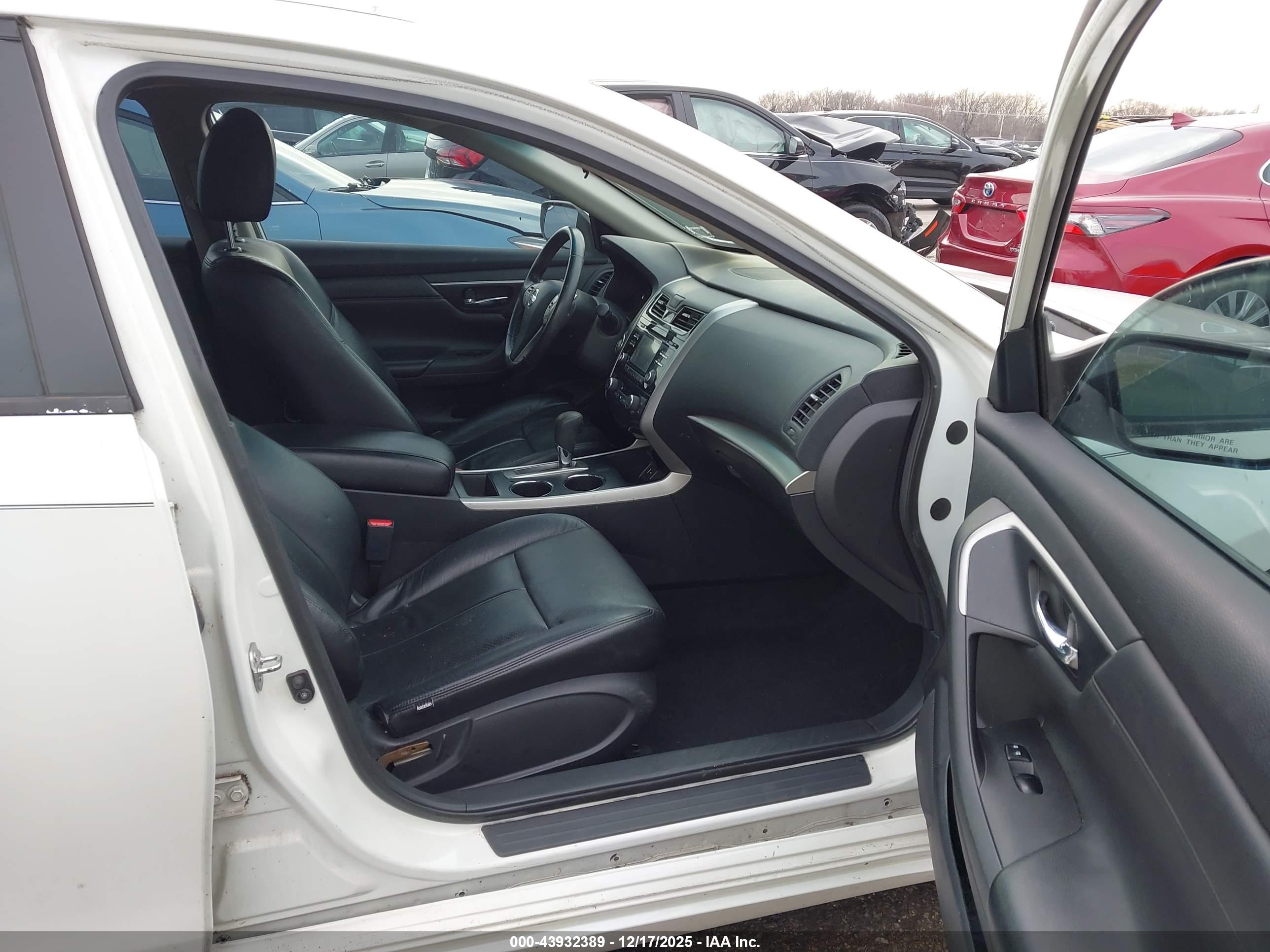 NISSAN ALTIMA image 5