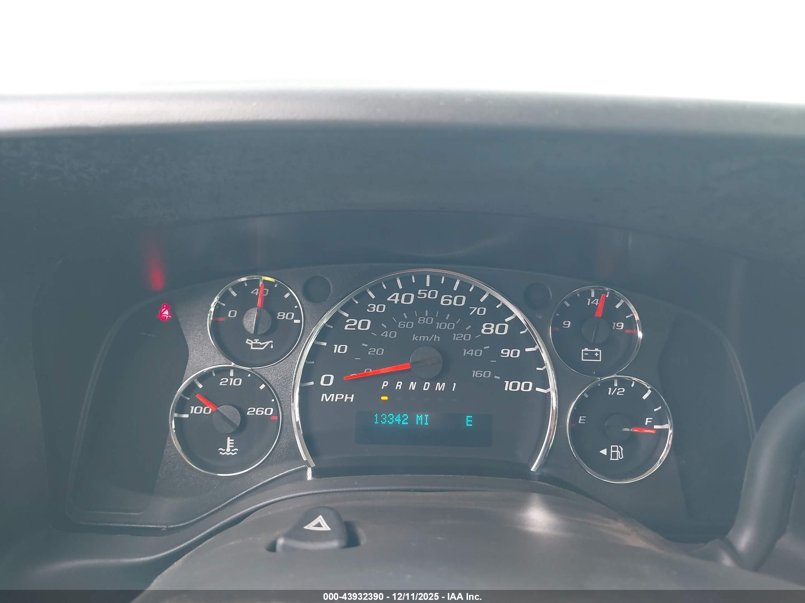 CHEVROLET EXPRESS image 7
