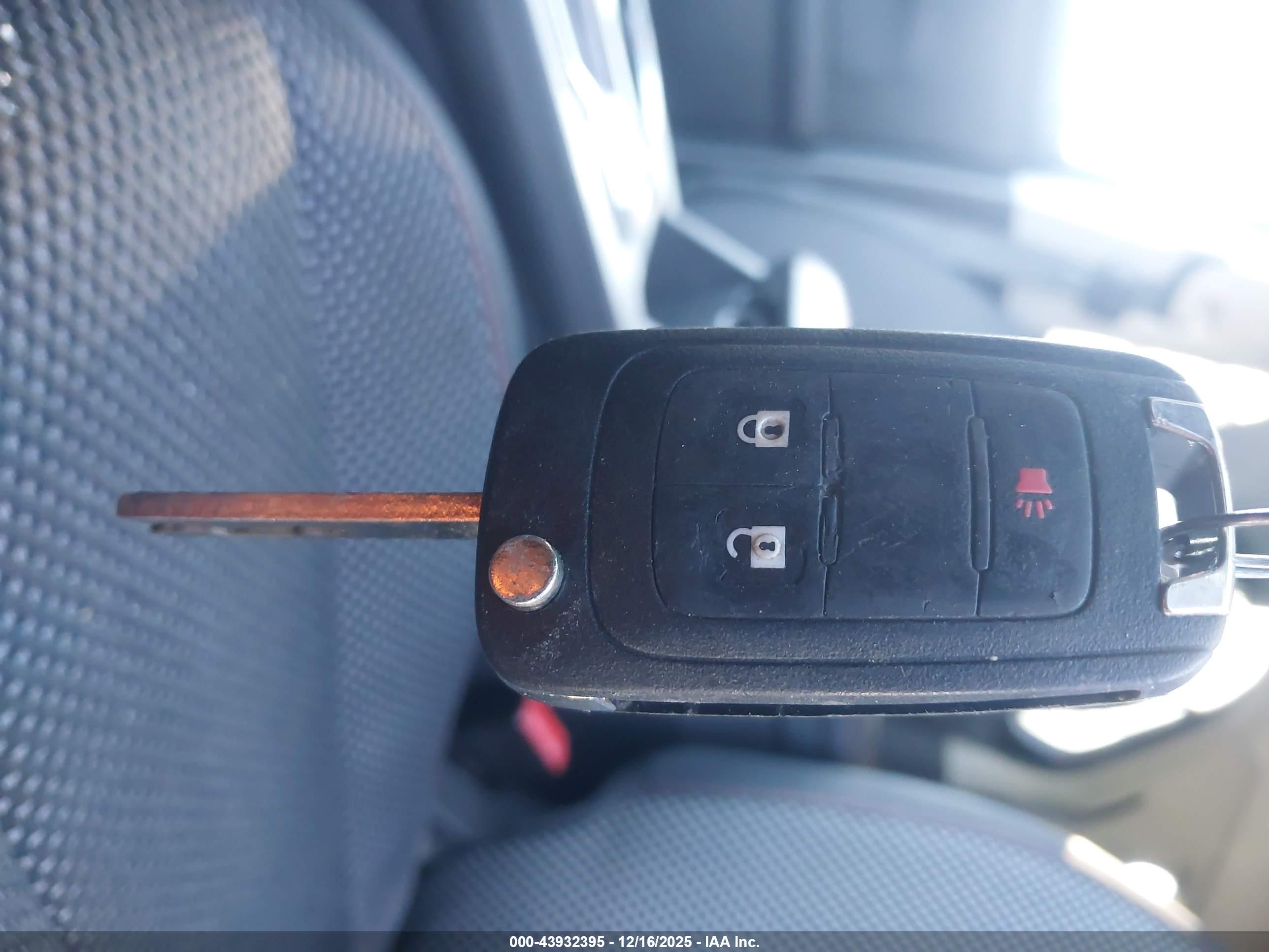 CHEVROLET EQUINOX image 11