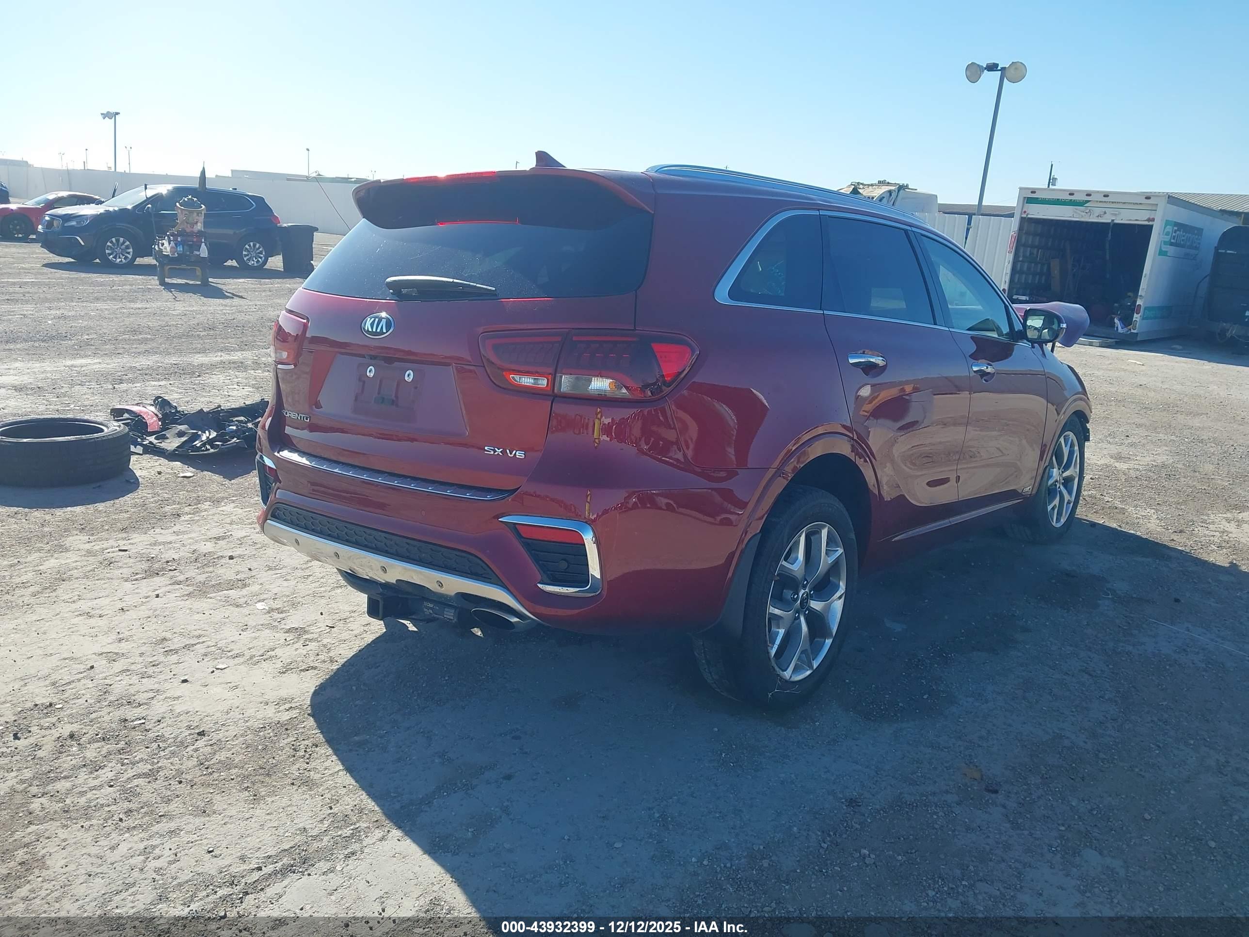 KIA SORENTO image 4