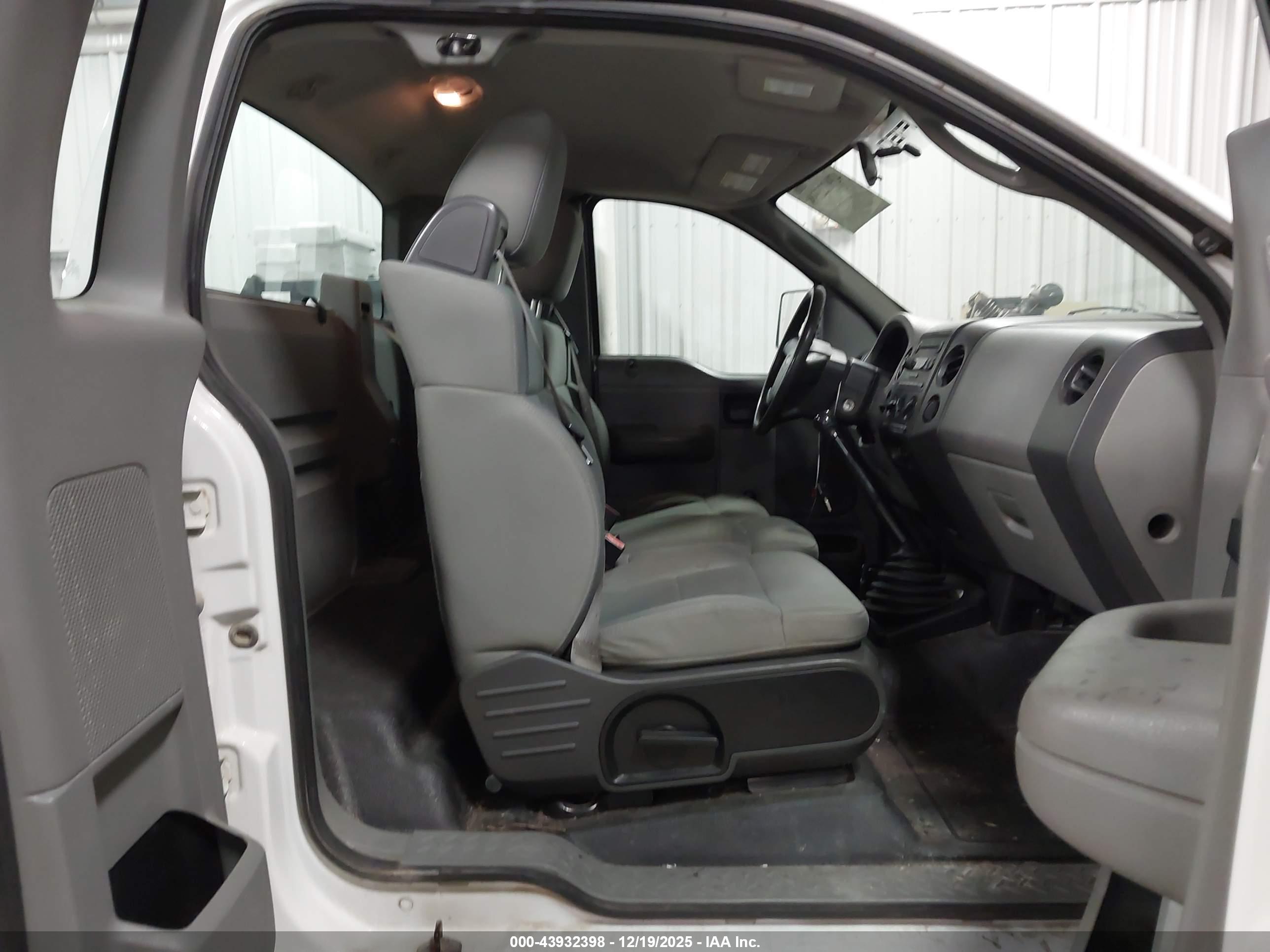 FORD F-150 image 5