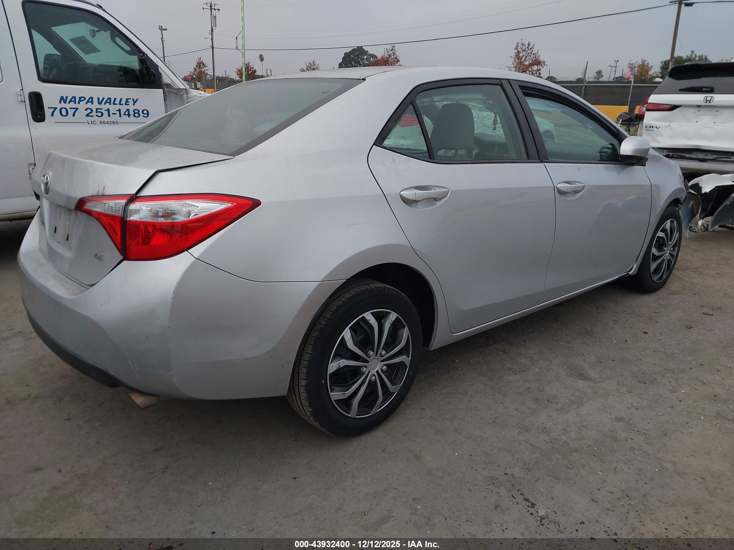TOYOTA COROLLA image 4