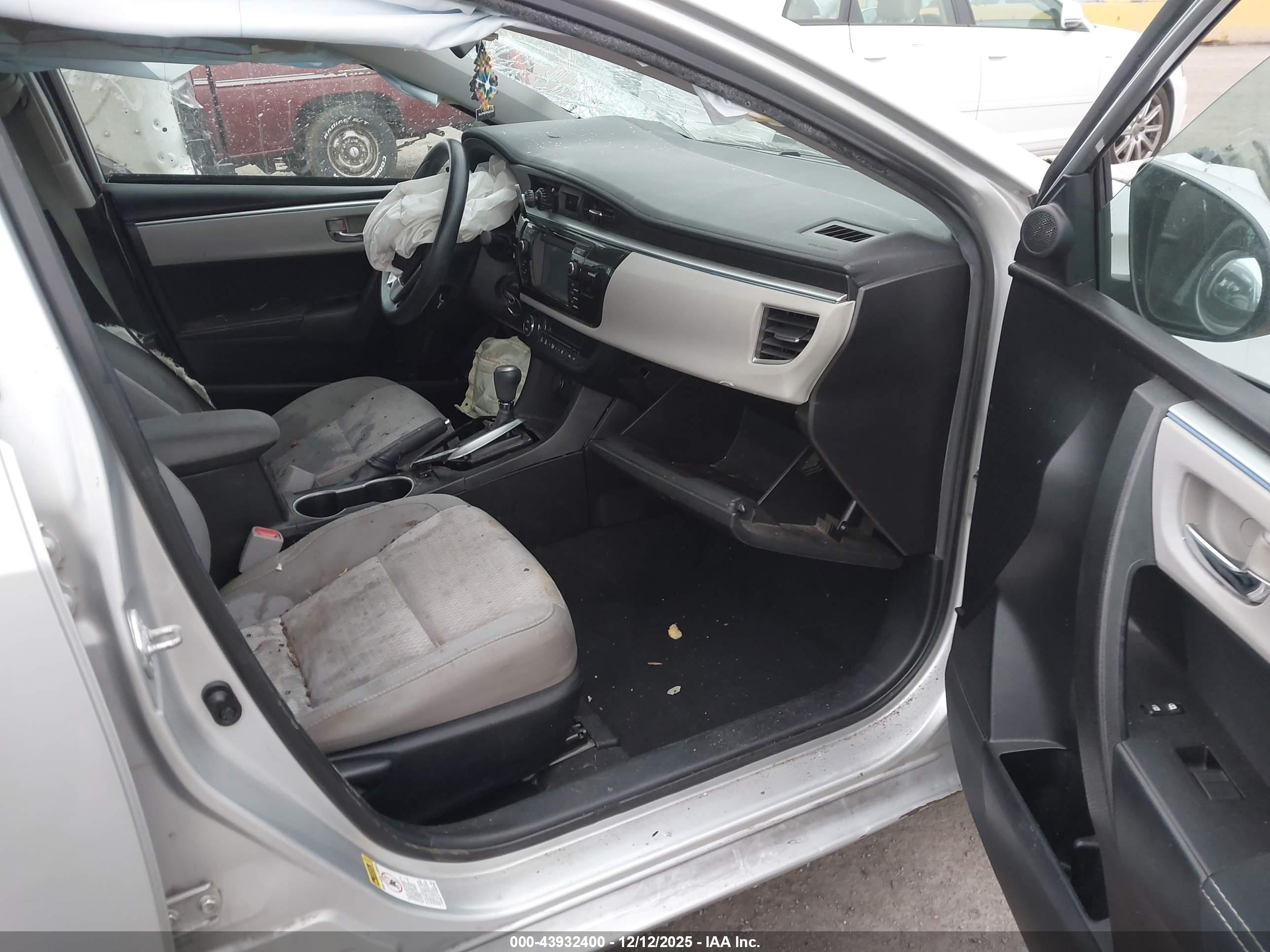 TOYOTA COROLLA image 5