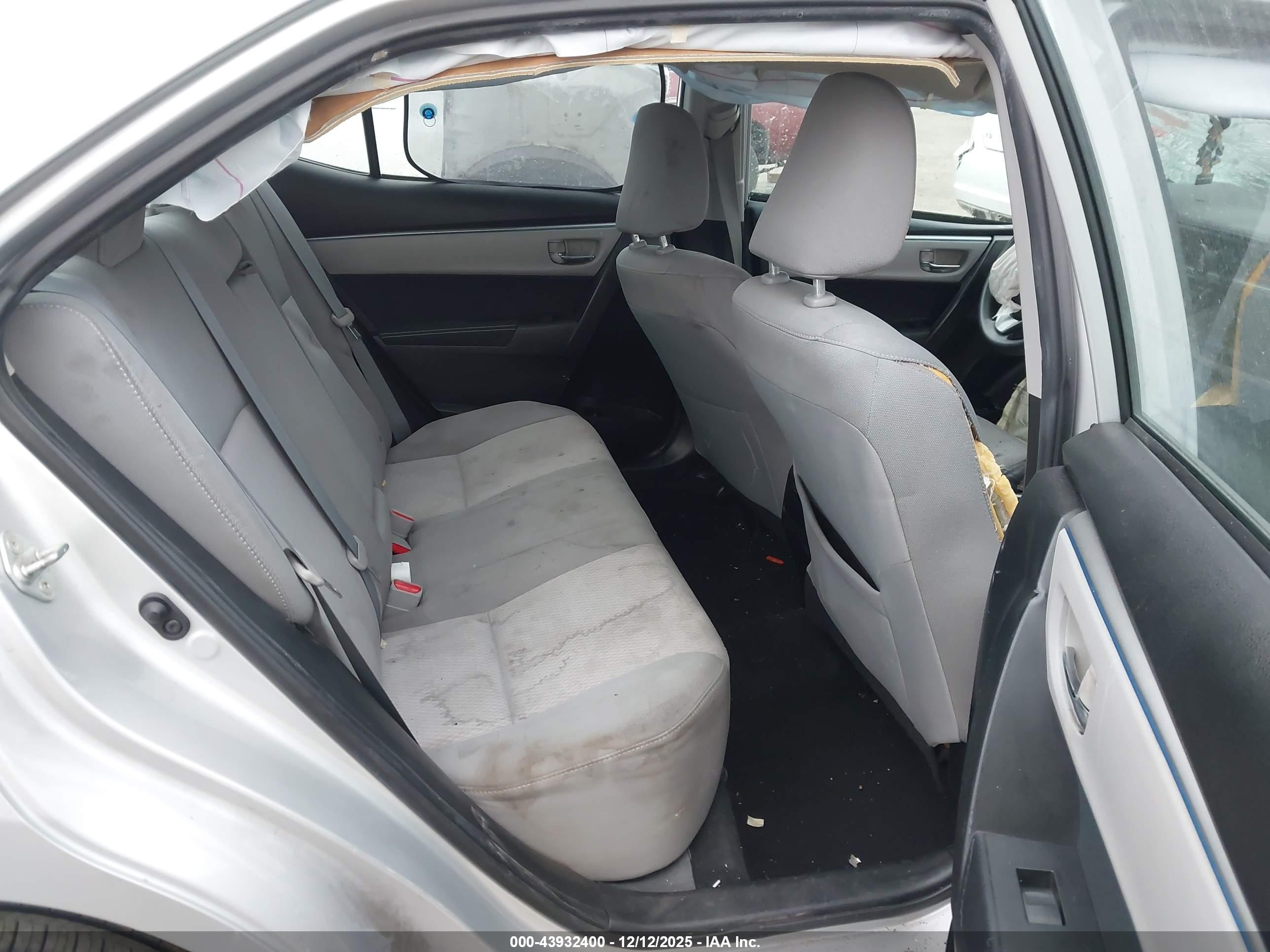 TOYOTA COROLLA image 8
