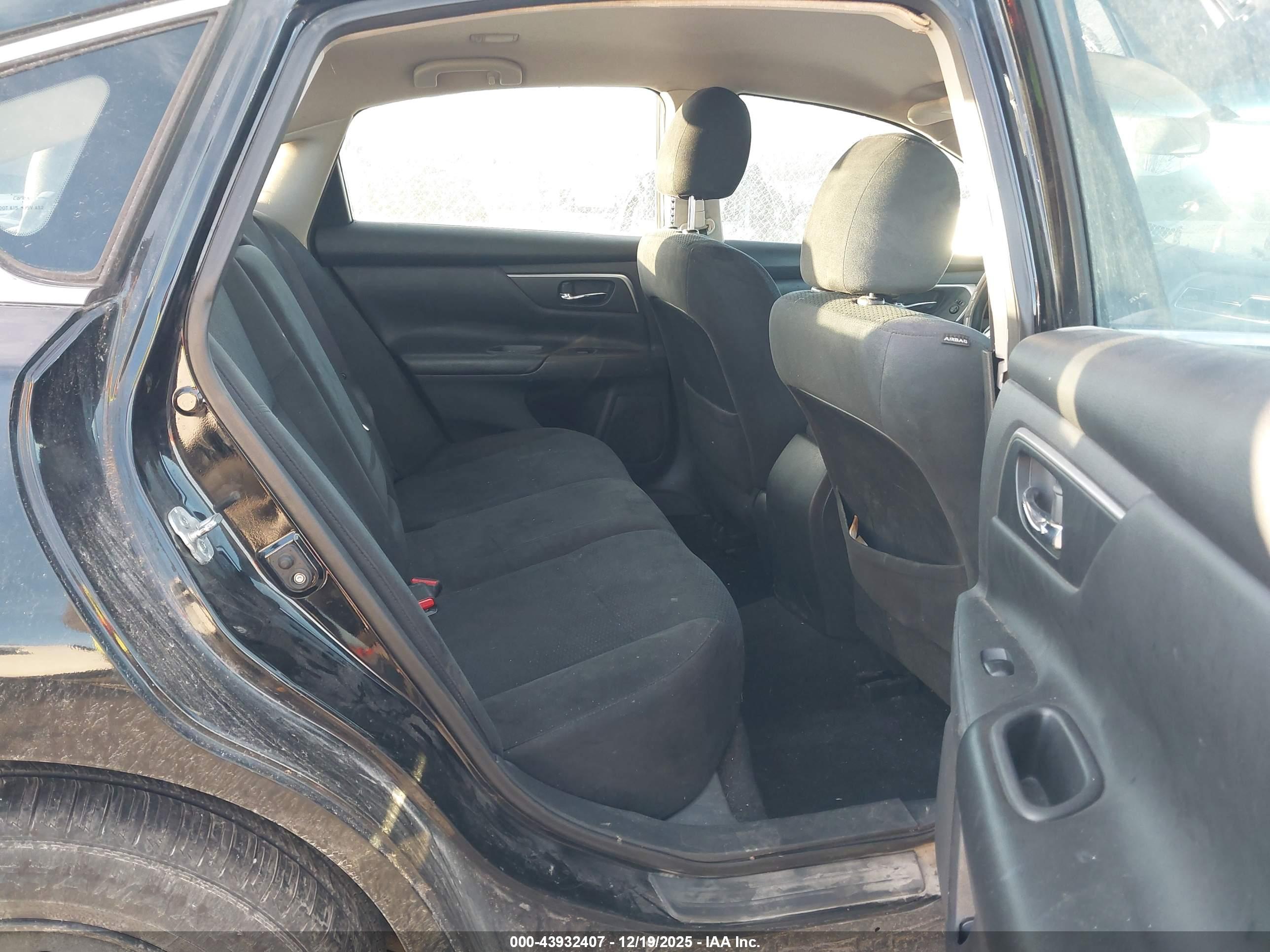 NISSAN ALTIMA image 8