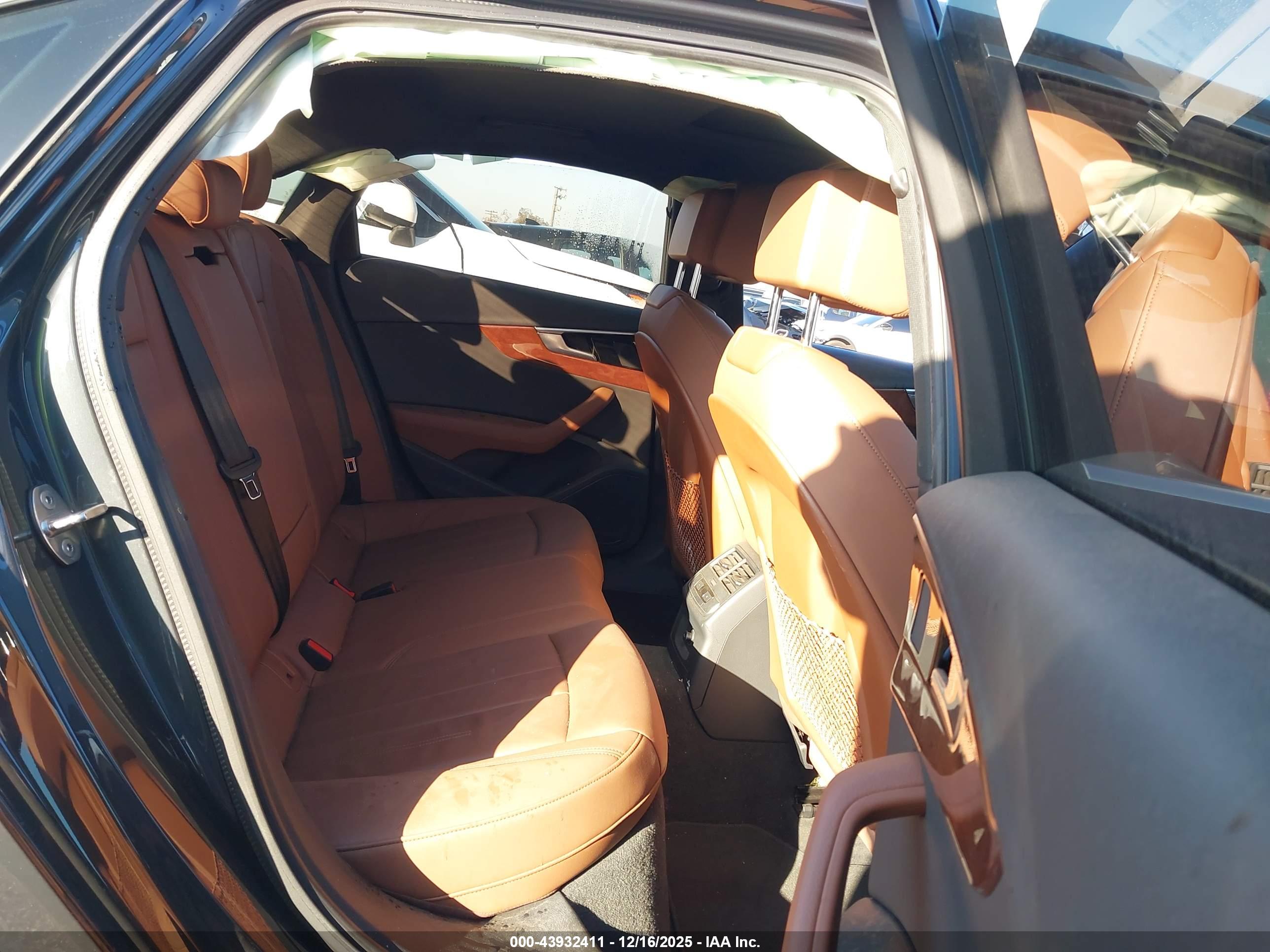 AUDI A4 image 8