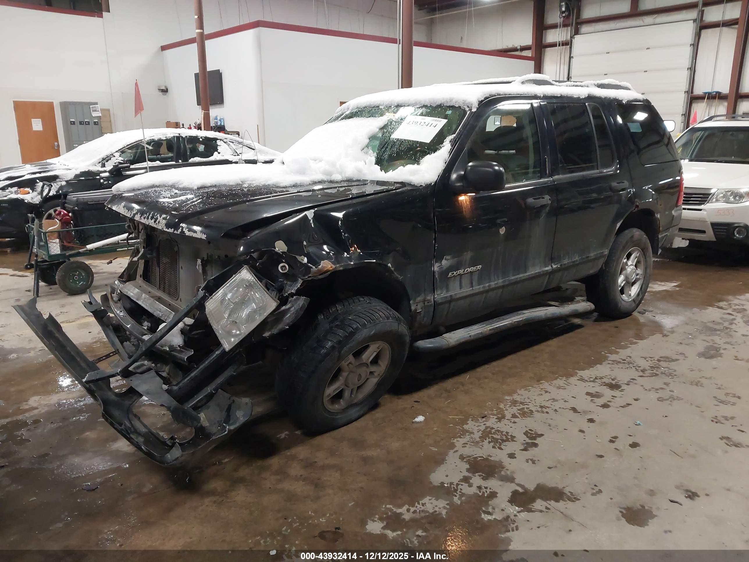 FORD EXPLORER image 2