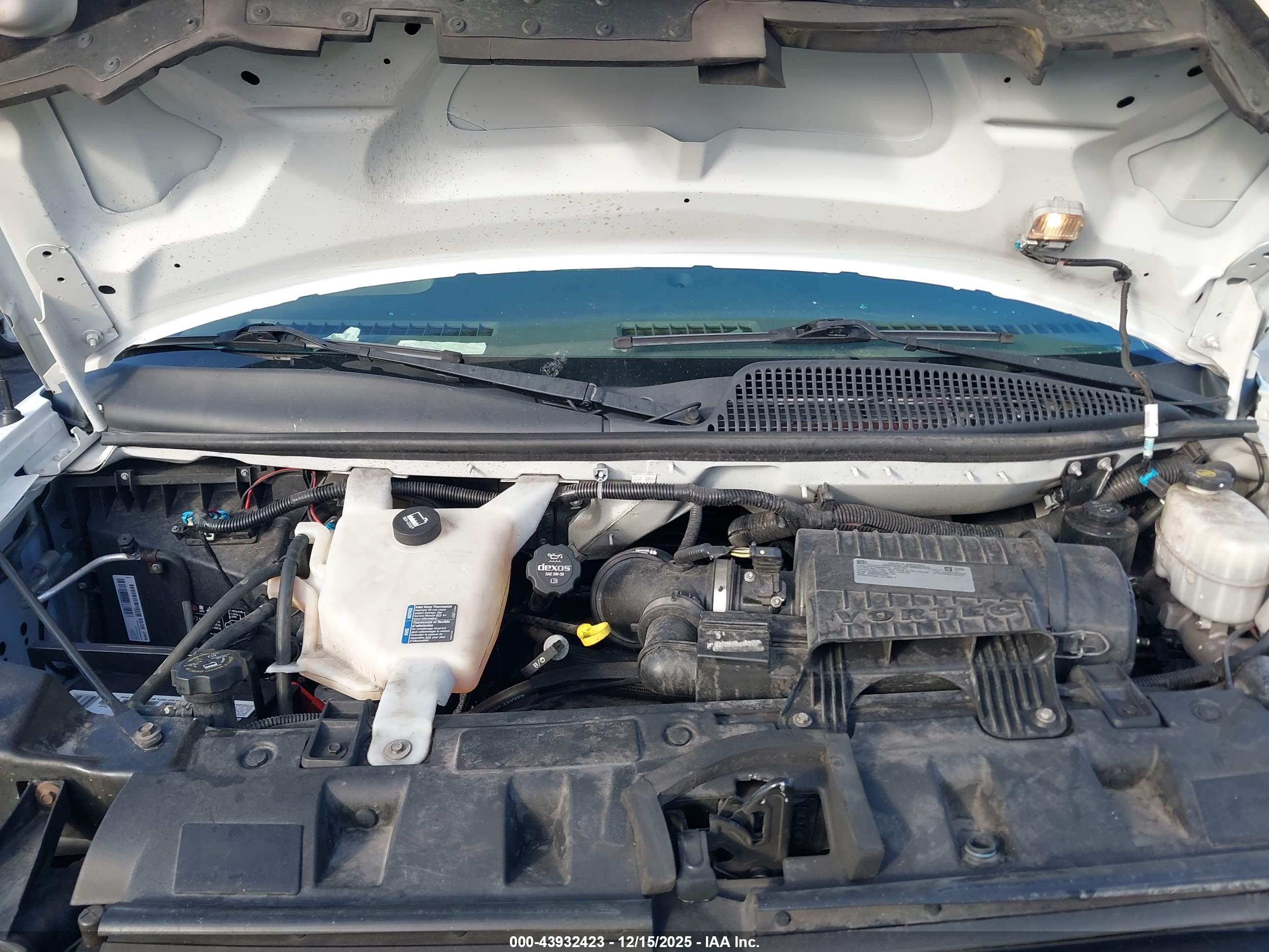 GMC SAVANA image 10
