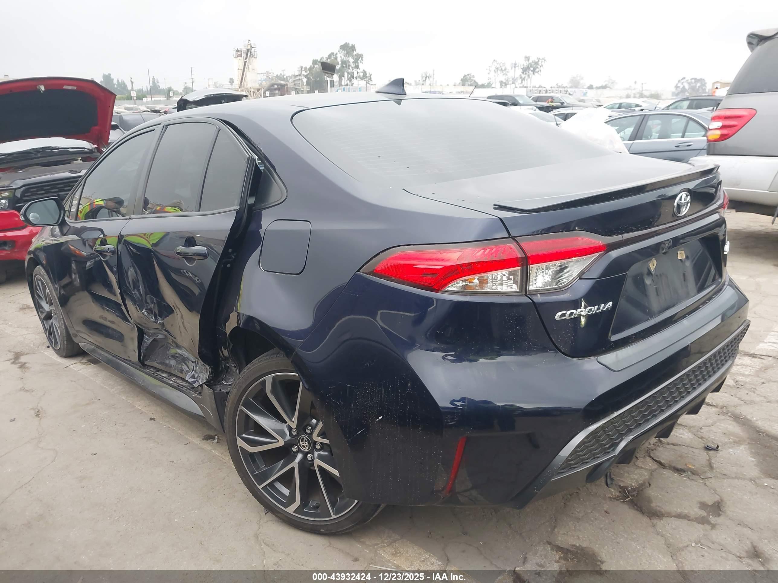 TOYOTA COROLLA image 3