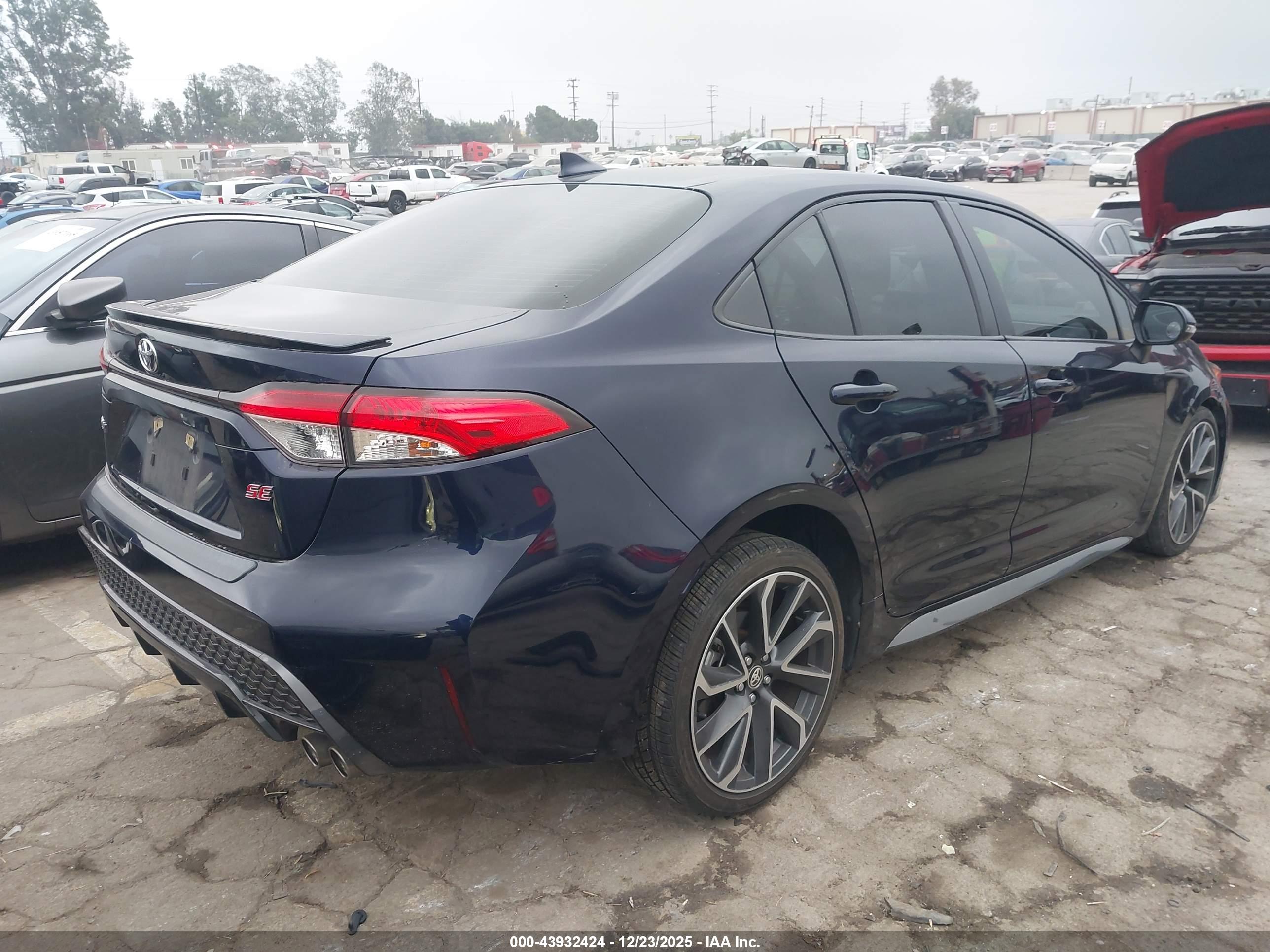 TOYOTA COROLLA image 4