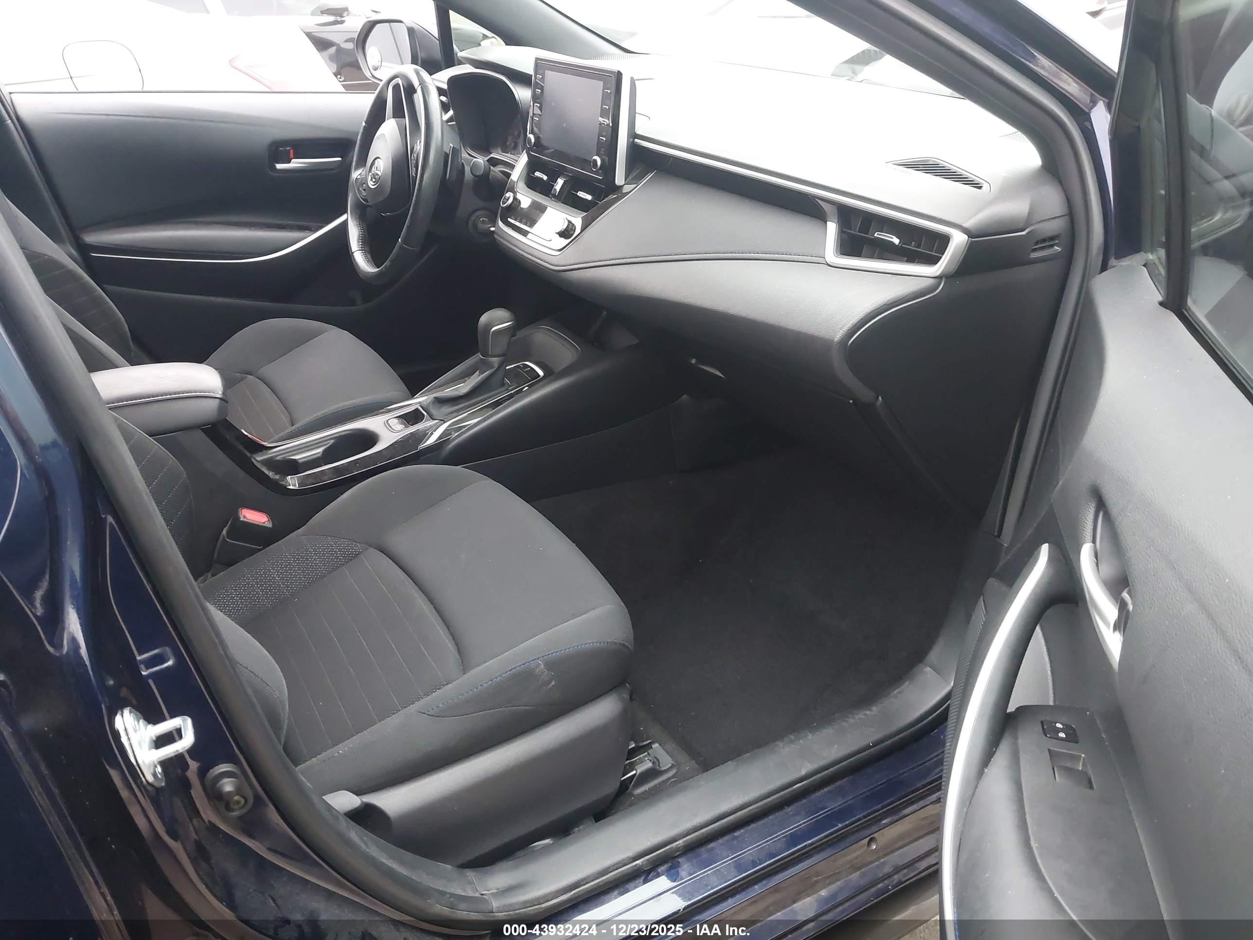 TOYOTA COROLLA image 5