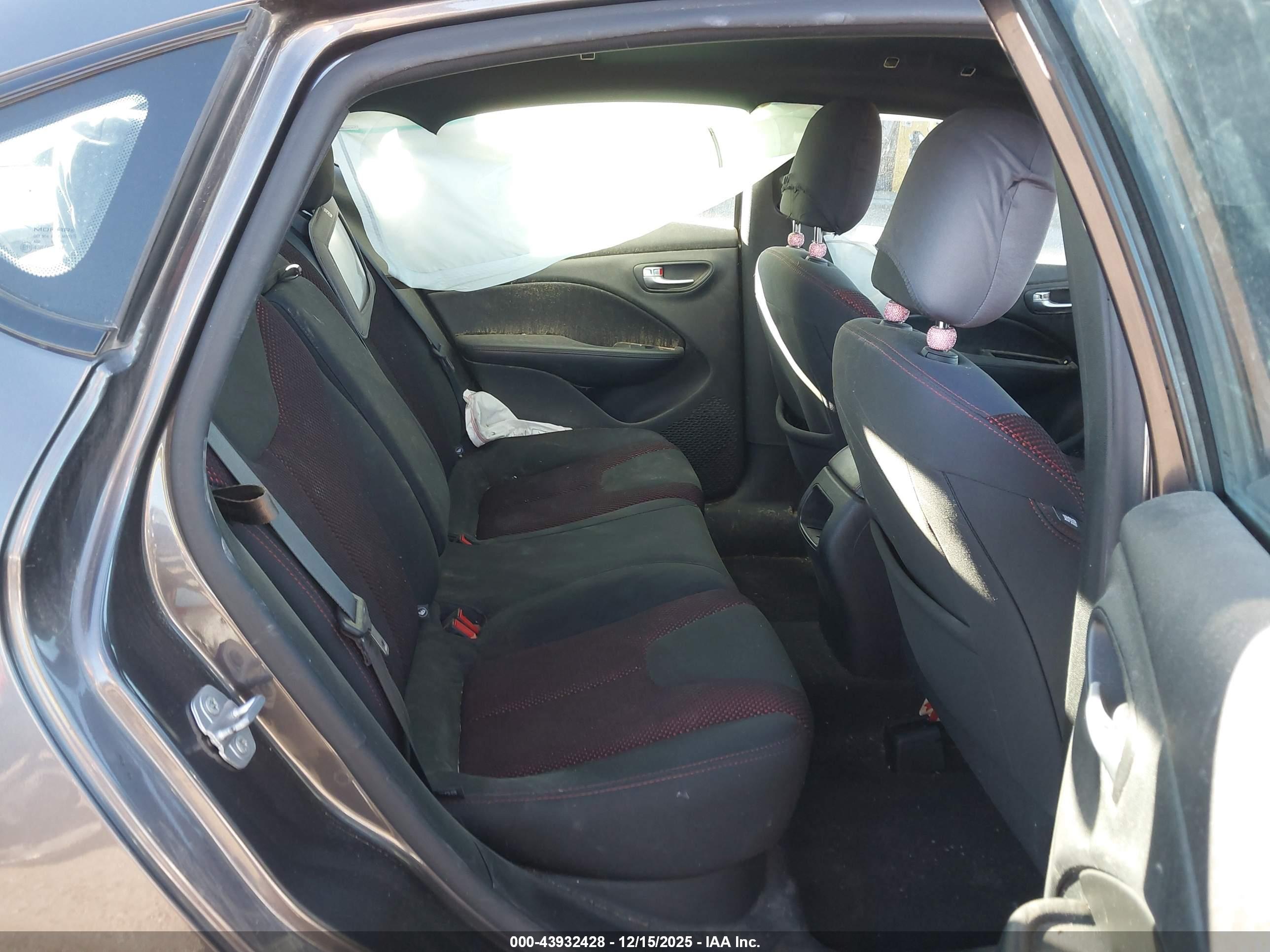 DODGE DART image 8