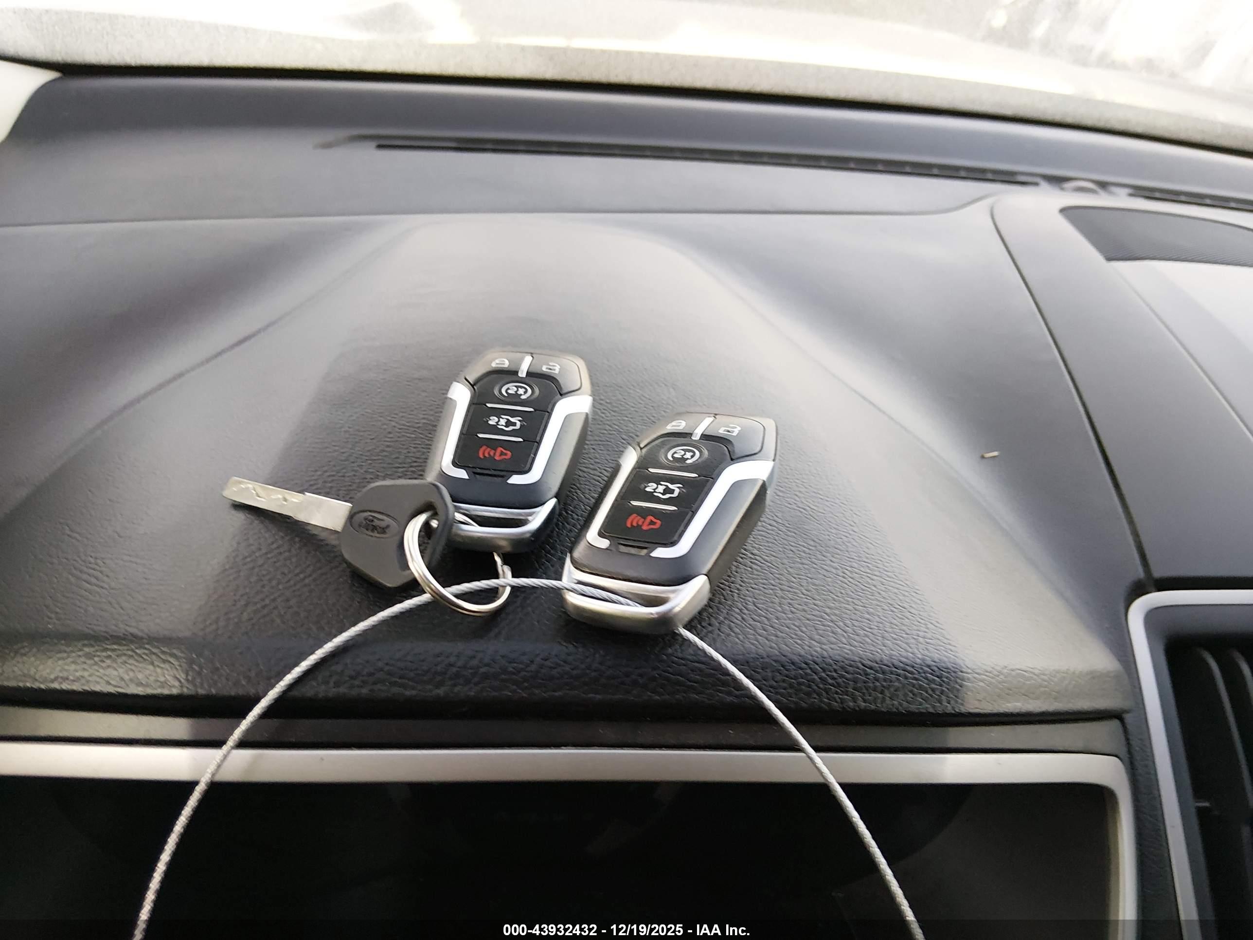 FORD EDGE image 11