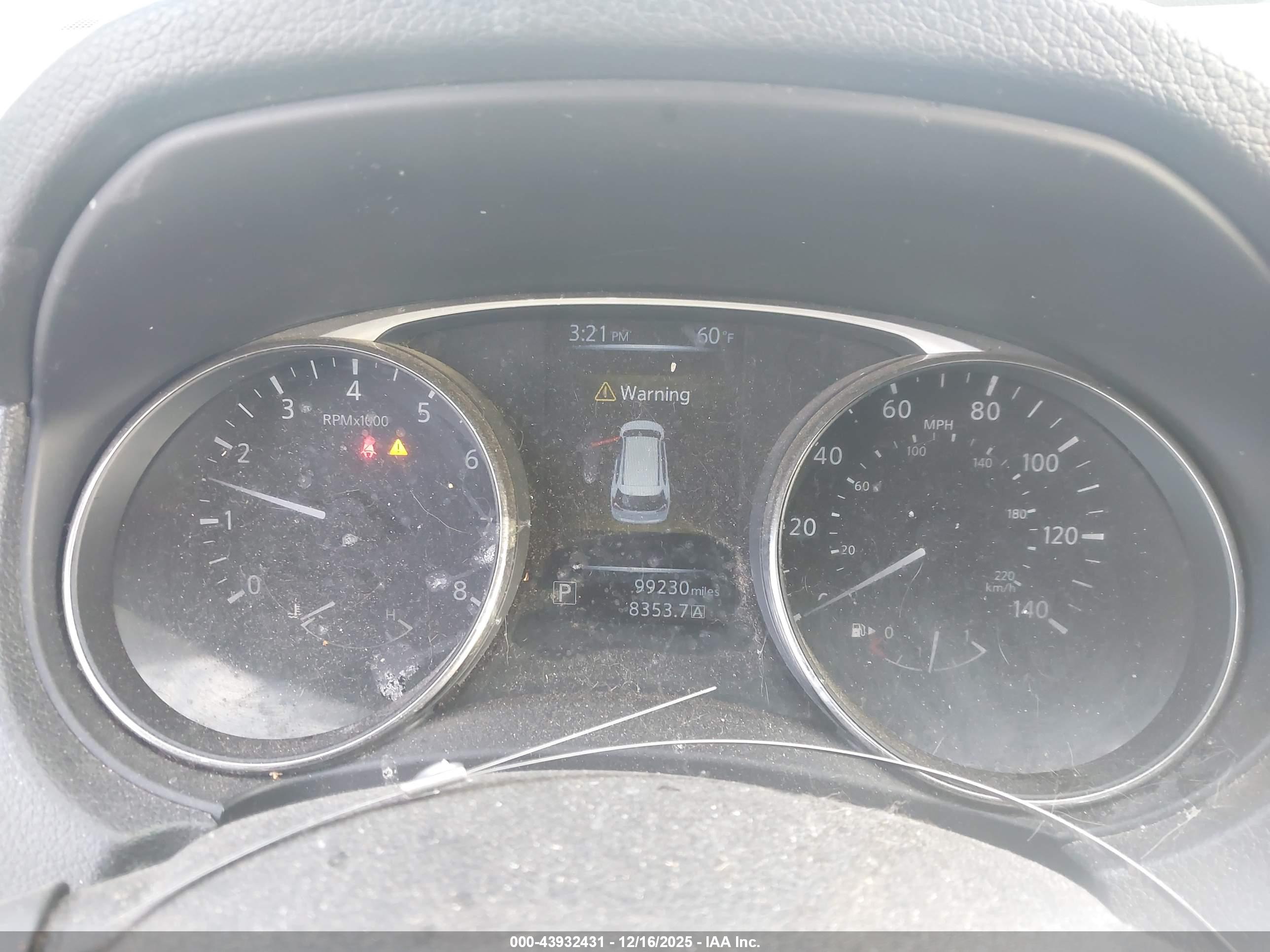 NISSAN ROGUE image 7