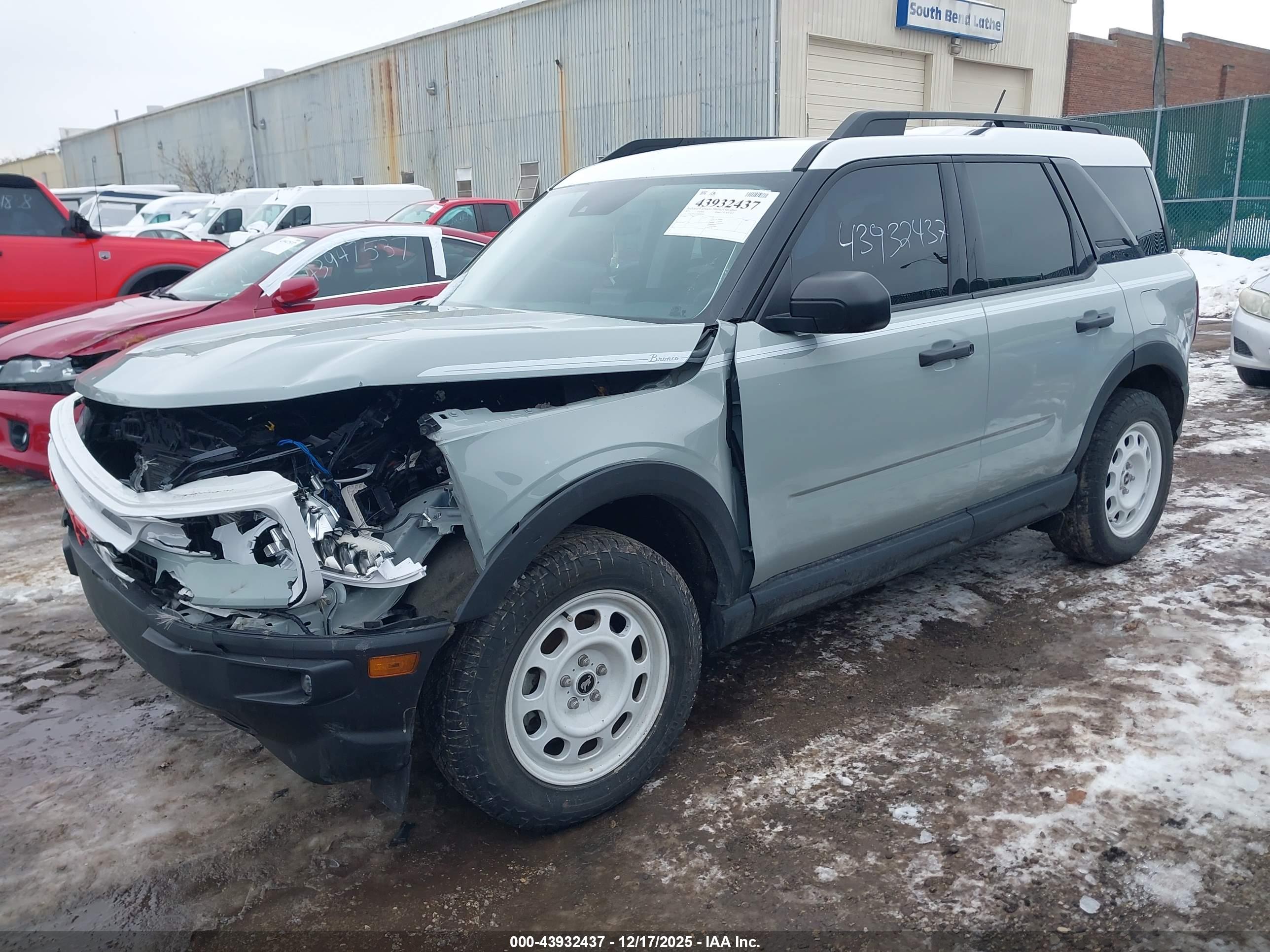 FORD BRONCO image 2