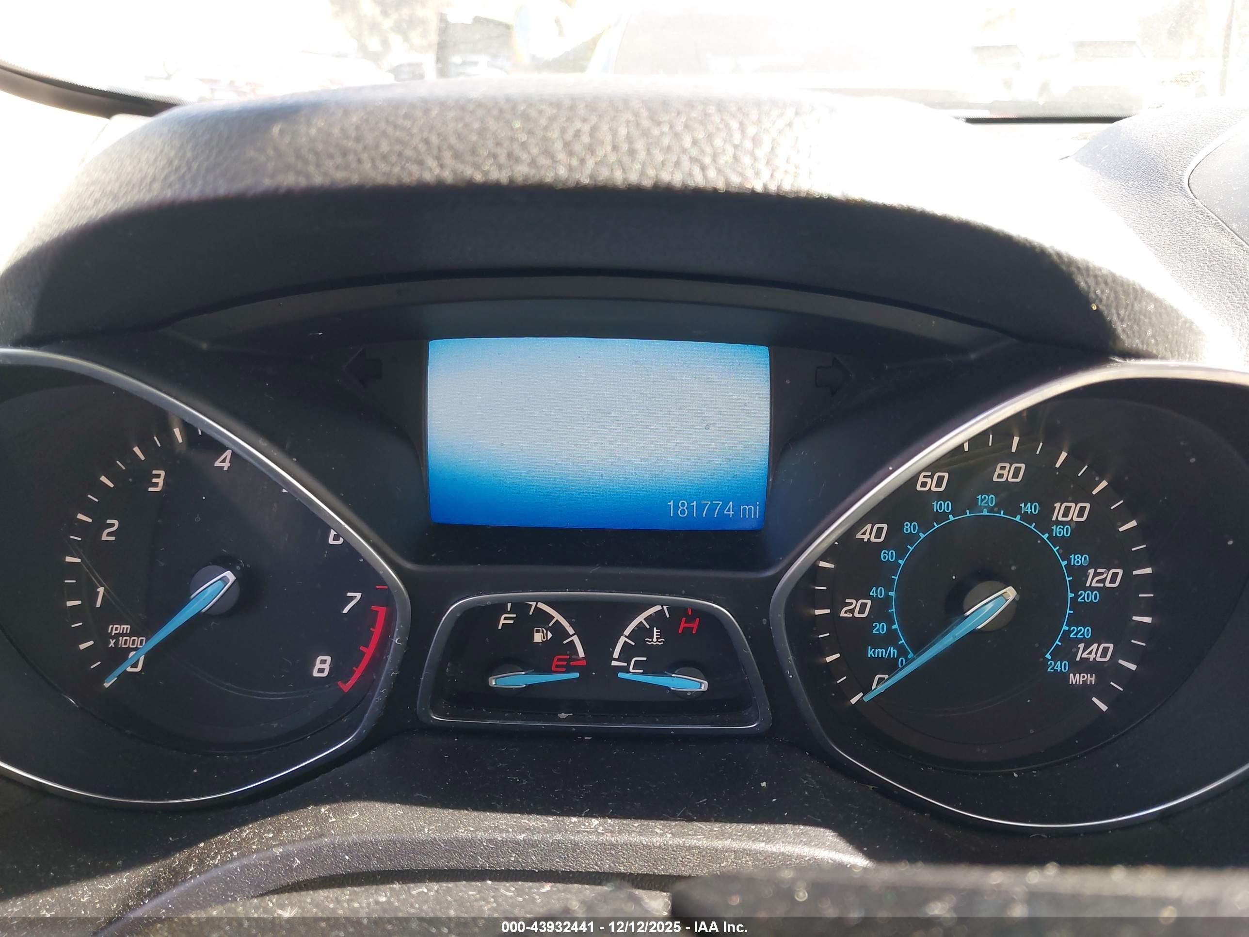 FORD ESCAPE image 7