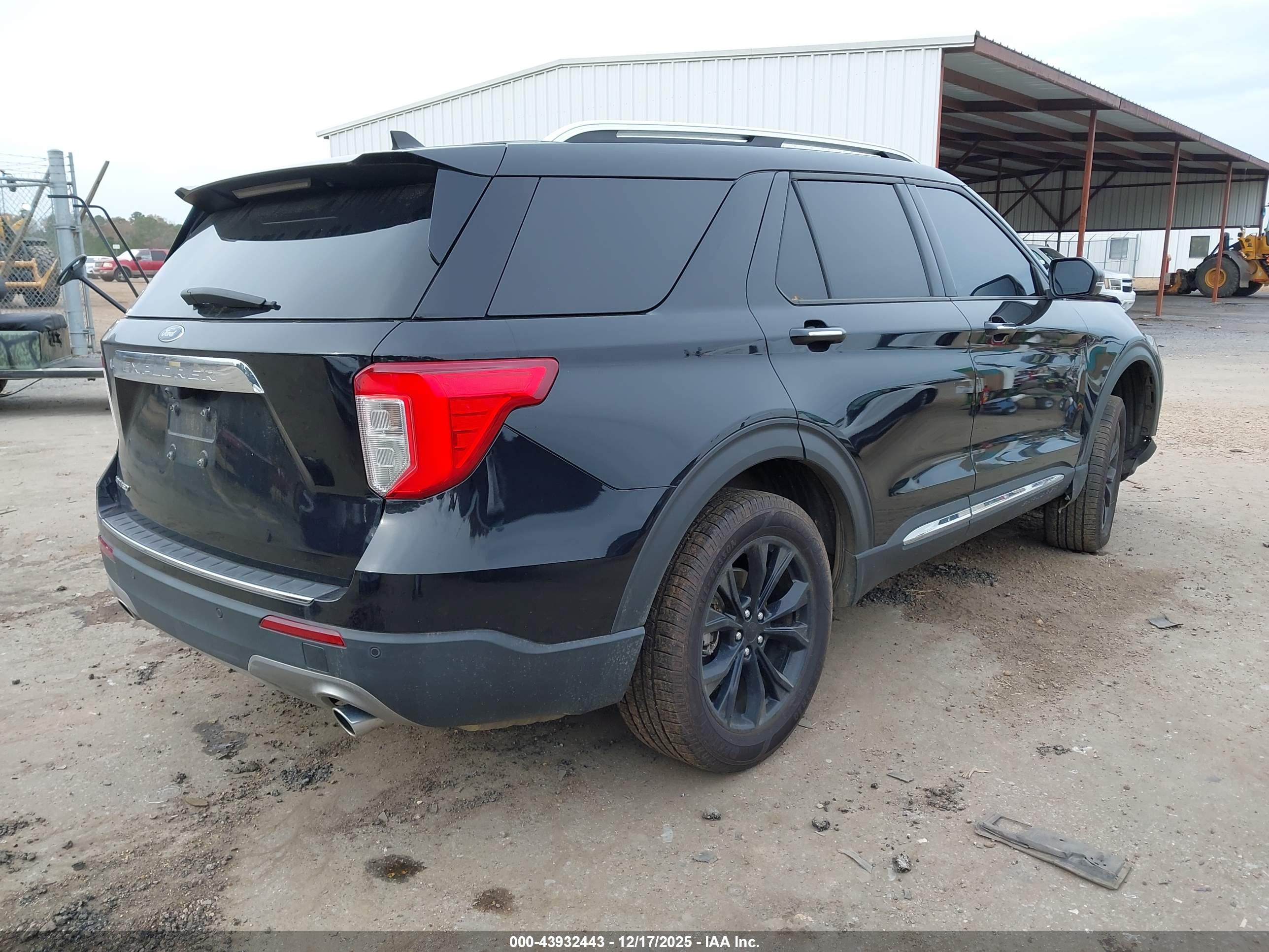 FORD EXPLORER image 4