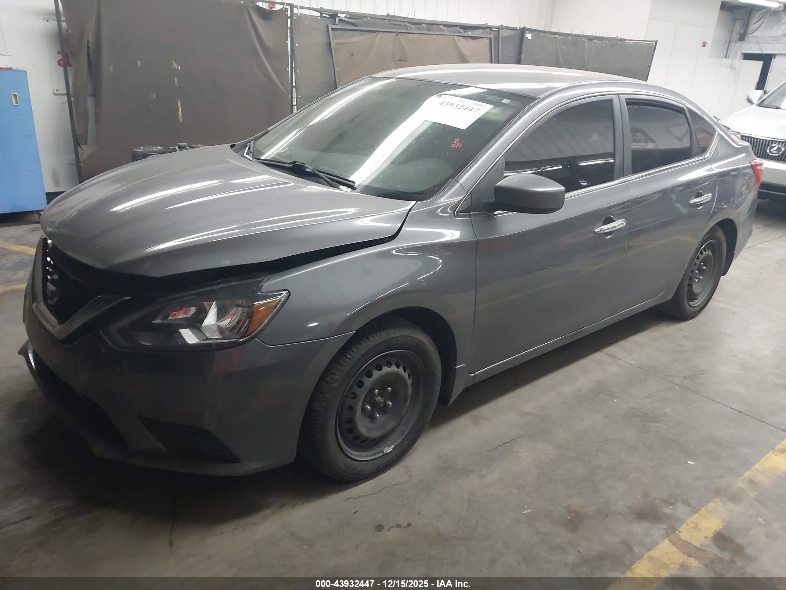 NISSAN SENTRA image 2