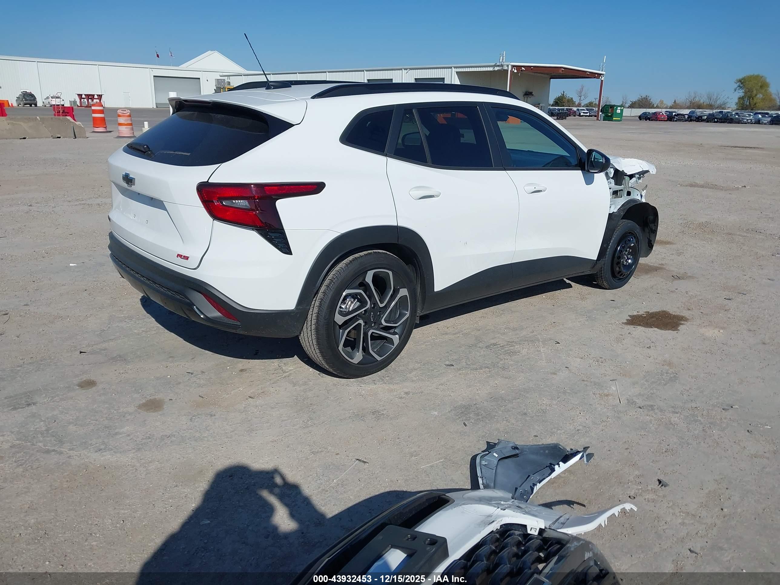 CHEVROLET TRAX image 4