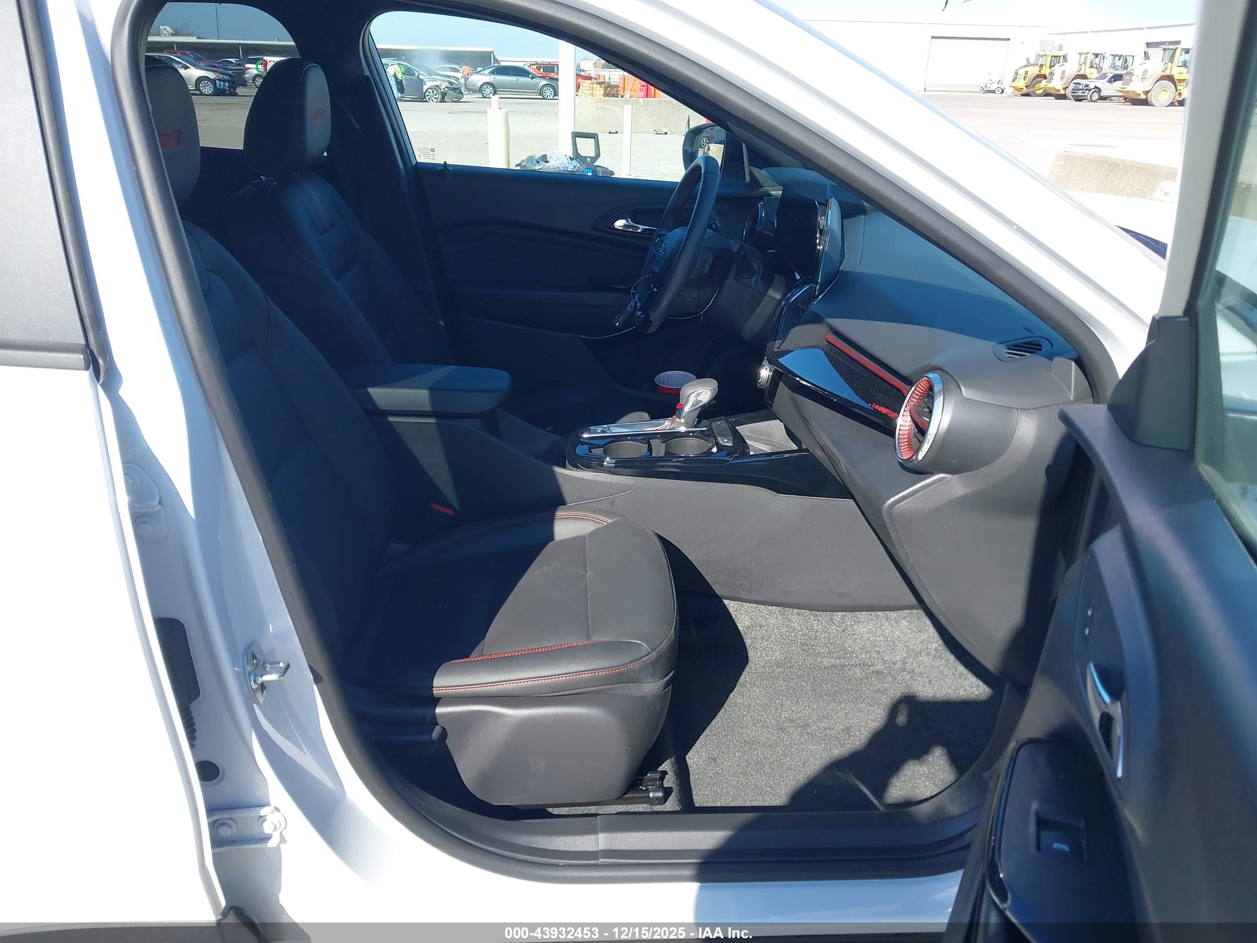 CHEVROLET TRAX image 5