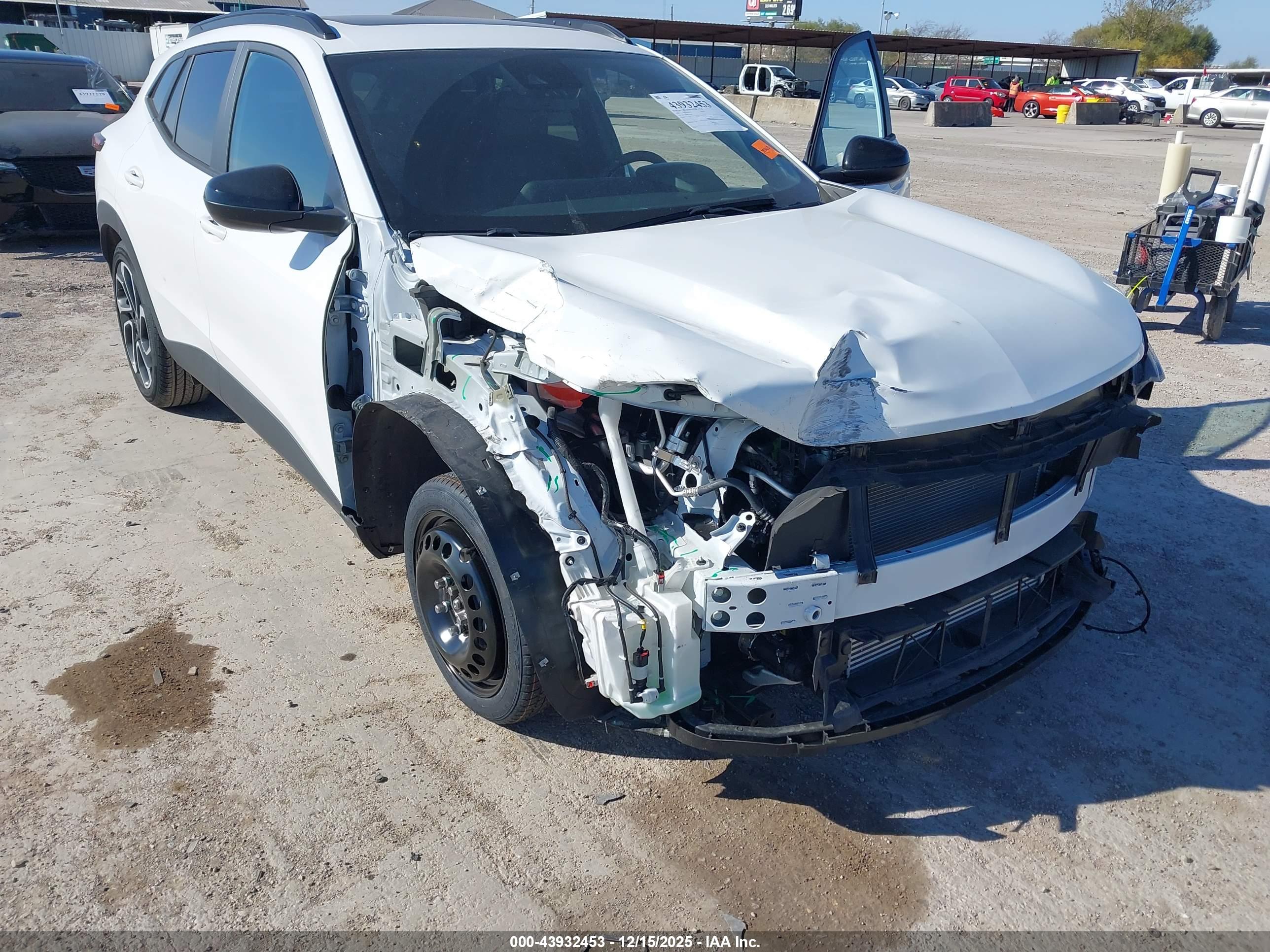 CHEVROLET TRAX image 6