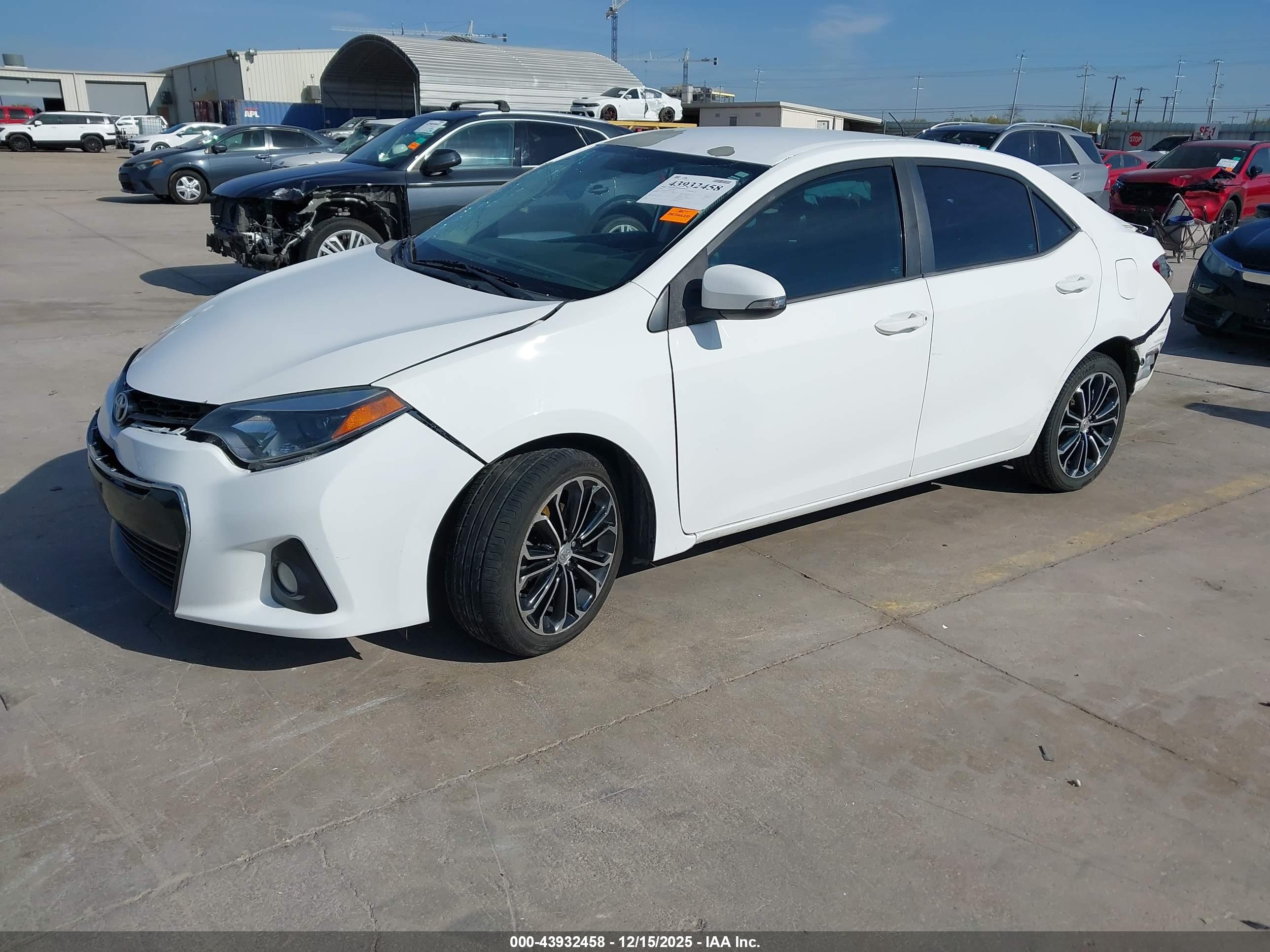 TOYOTA COROLLA image 2