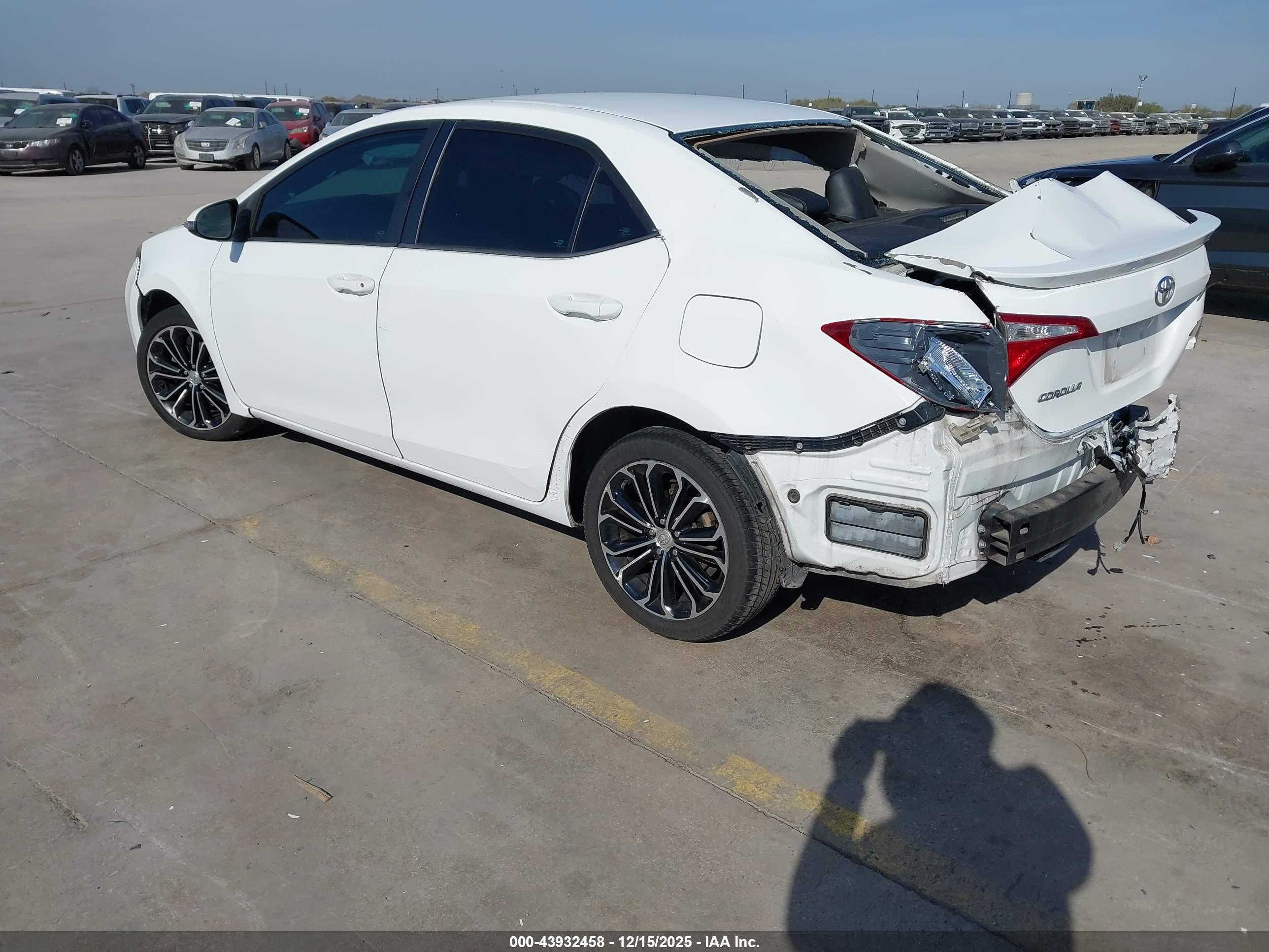 TOYOTA COROLLA image 3