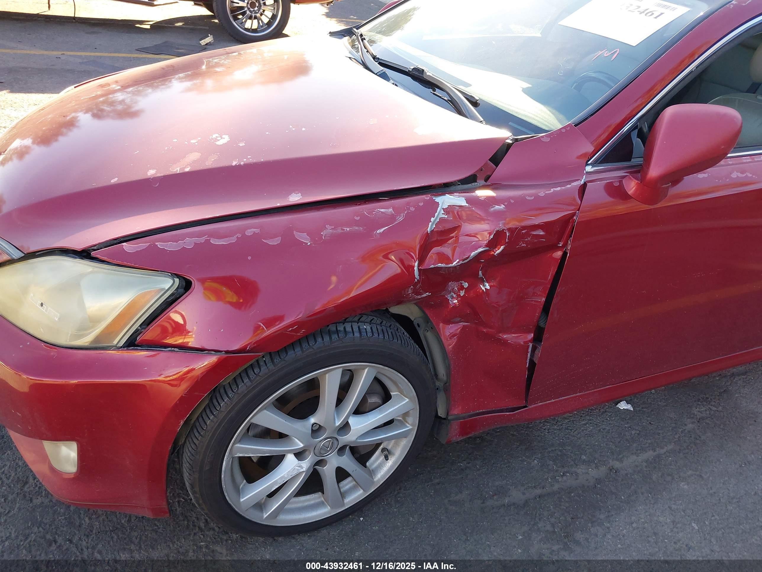 LEXUS IS image 6