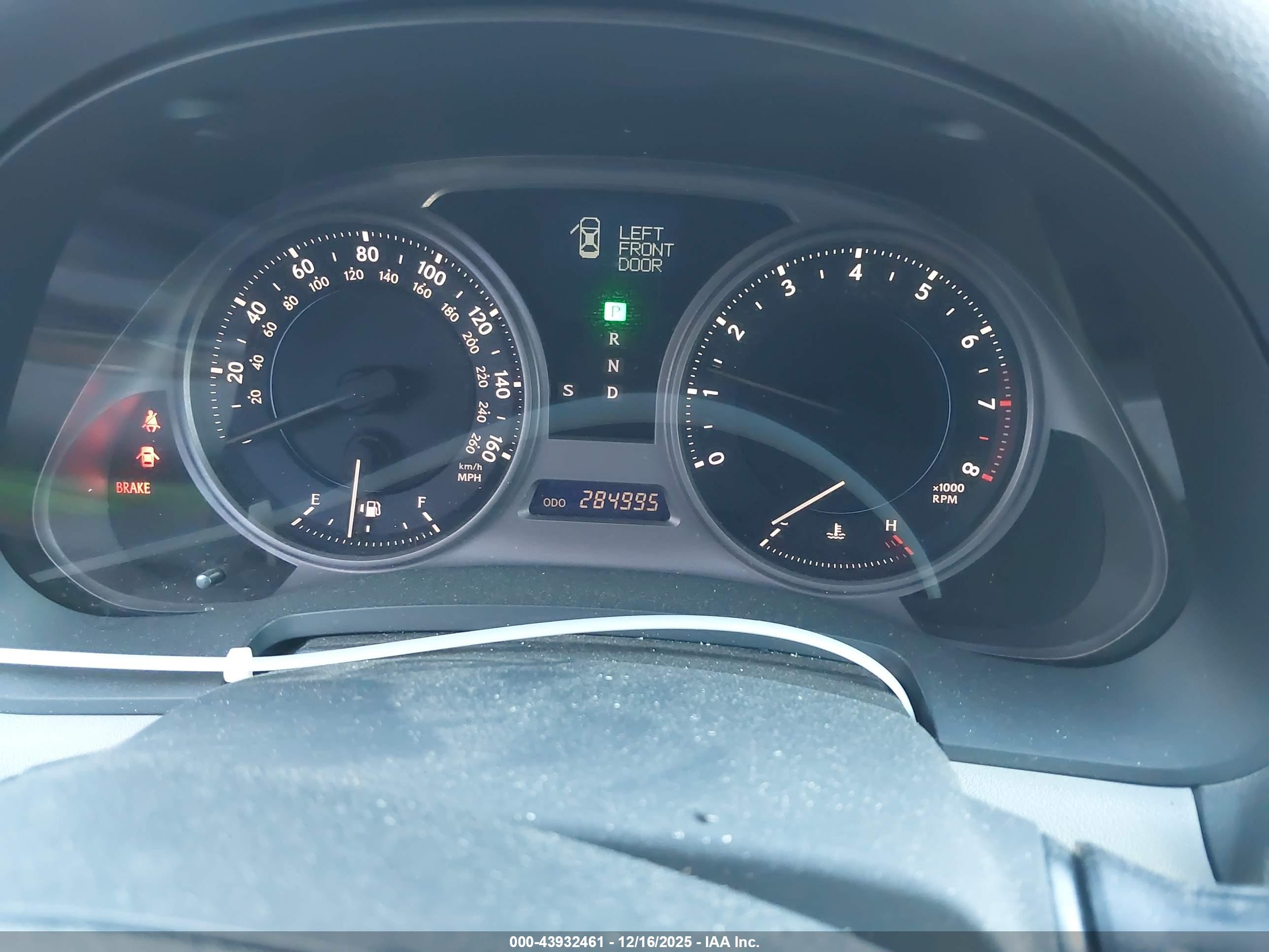 LEXUS IS image 7