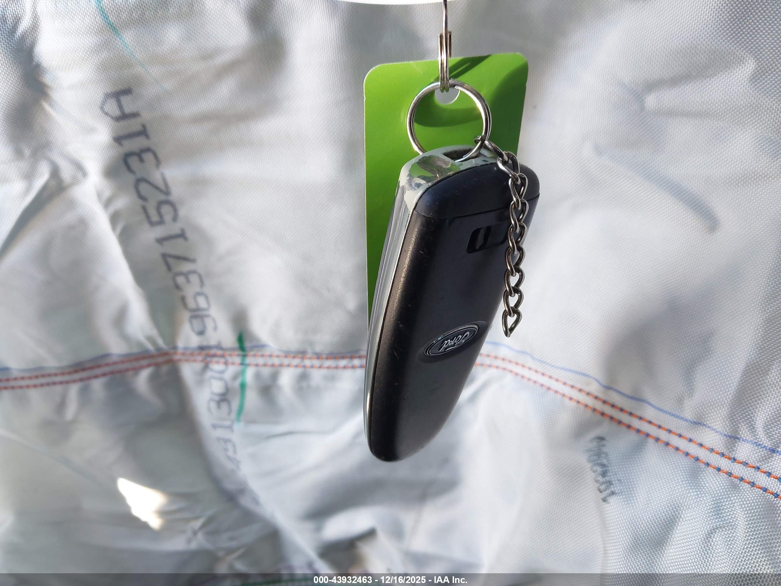 FORD ESCAPE image 11