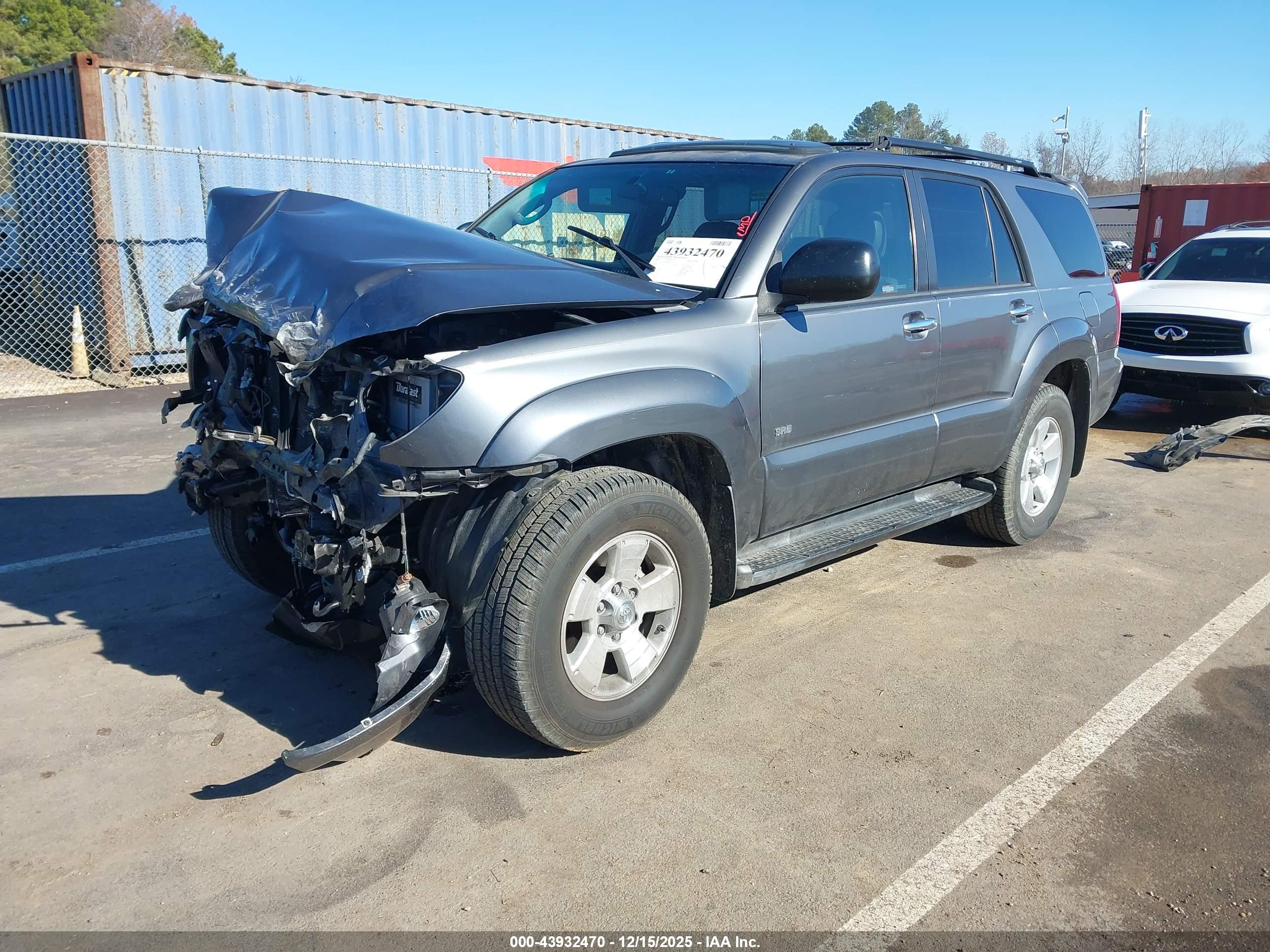 TOYOTA 4RUNNER image 2